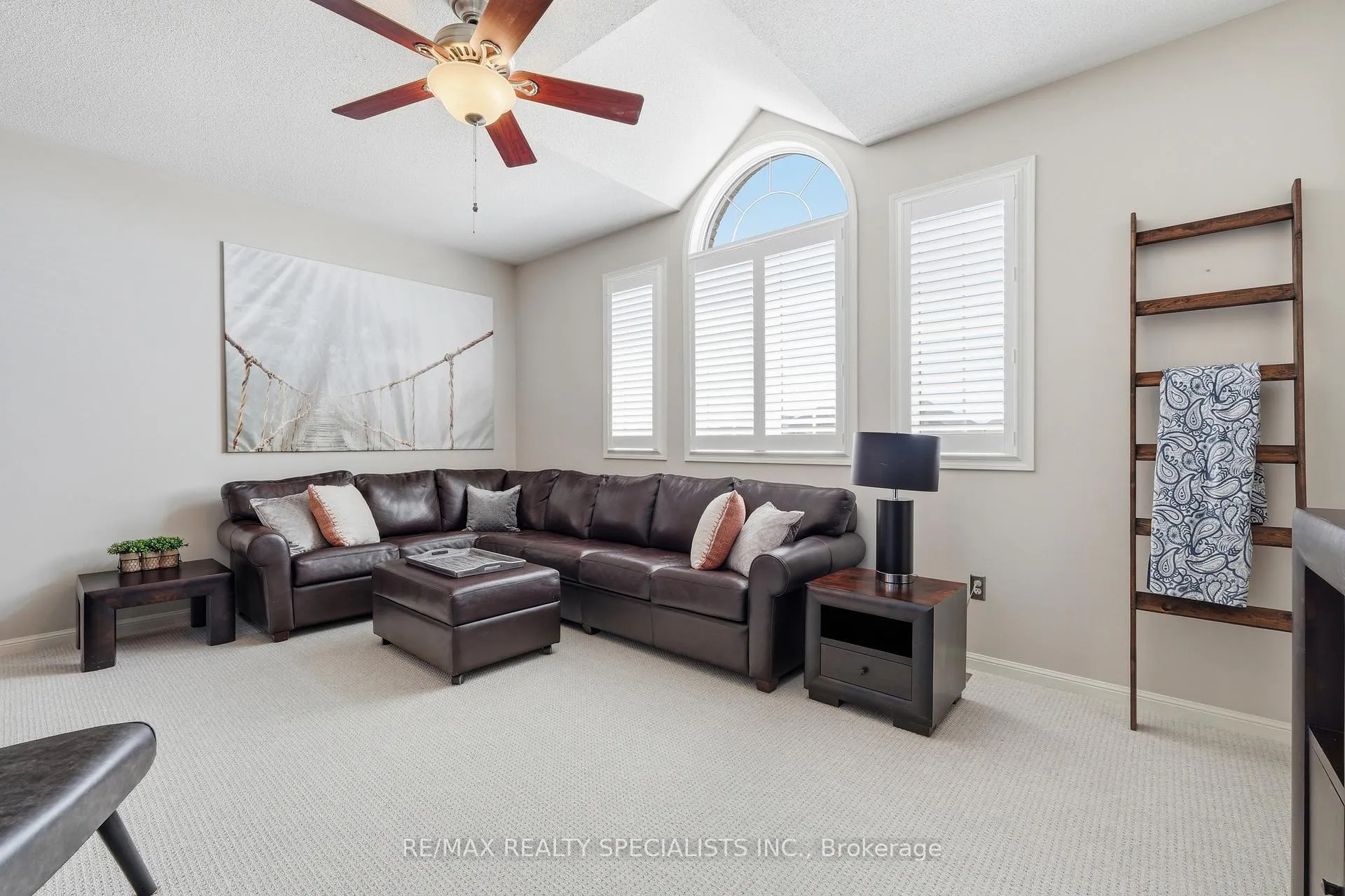 Photo 15 of 212 Ellis Crescent, Milton, Dempsey — HOMEH