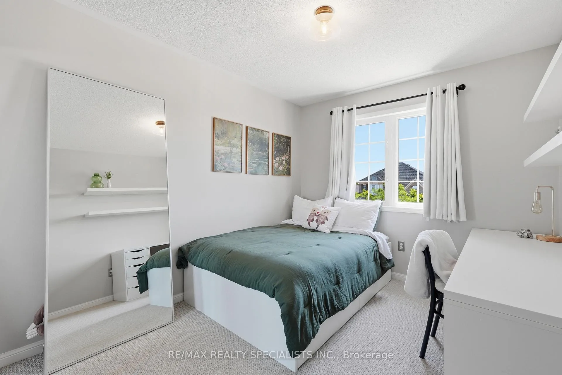 Photo 25 of 212 Ellis Crescent, Milton, Dempsey — HOMEH
