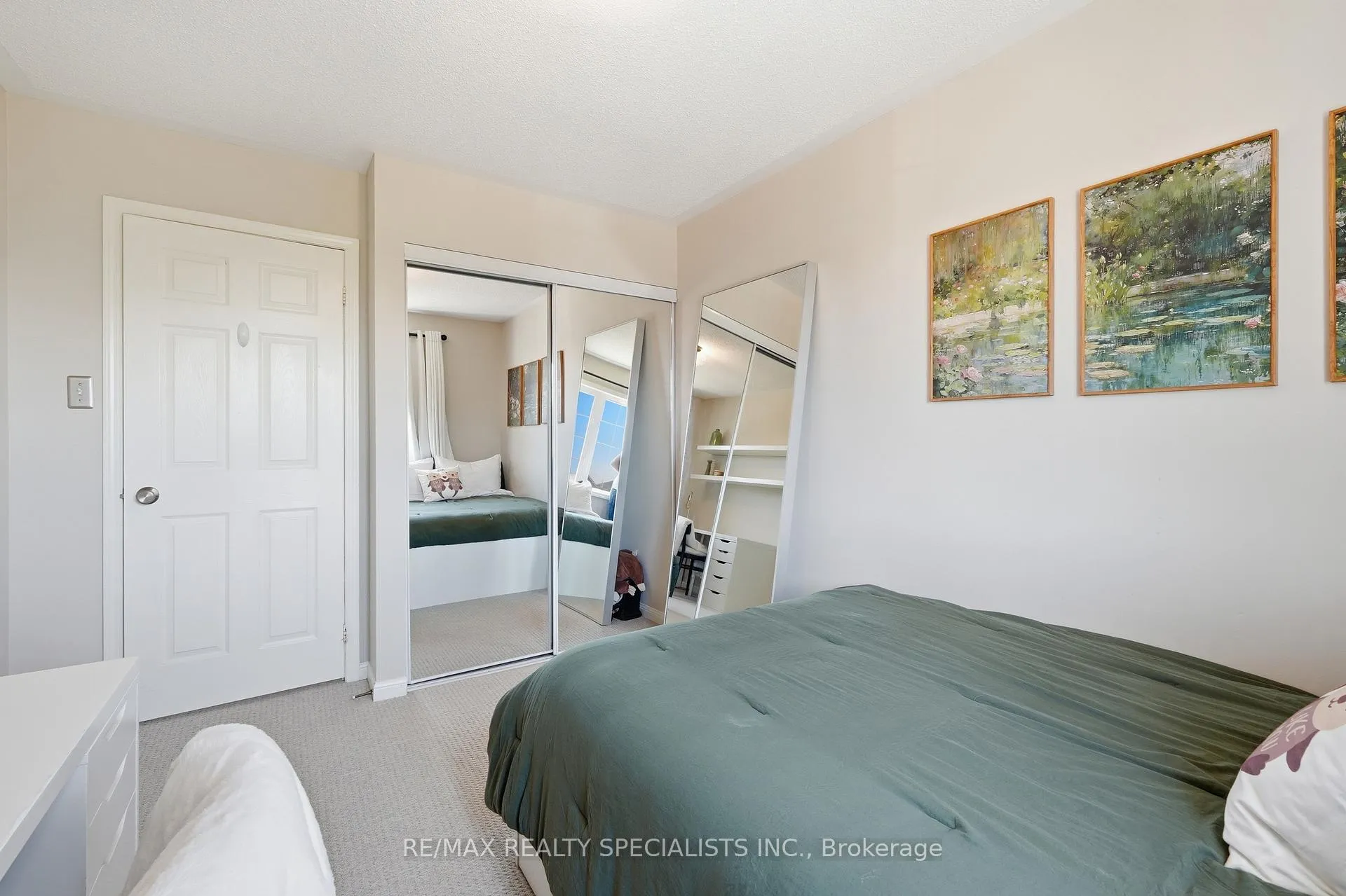 Photo 26 of 212 Ellis Crescent, Milton, Dempsey — HOMEH