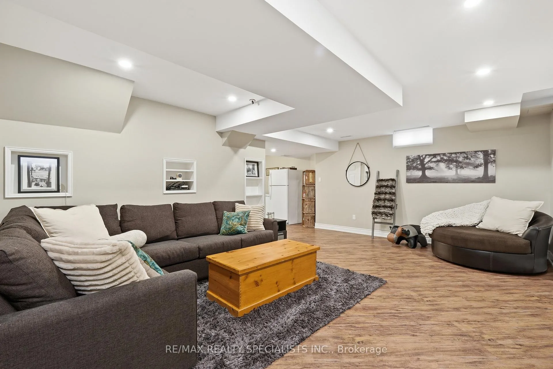 Photo 29 of 212 Ellis Crescent, Milton, Dempsey — HOMEH