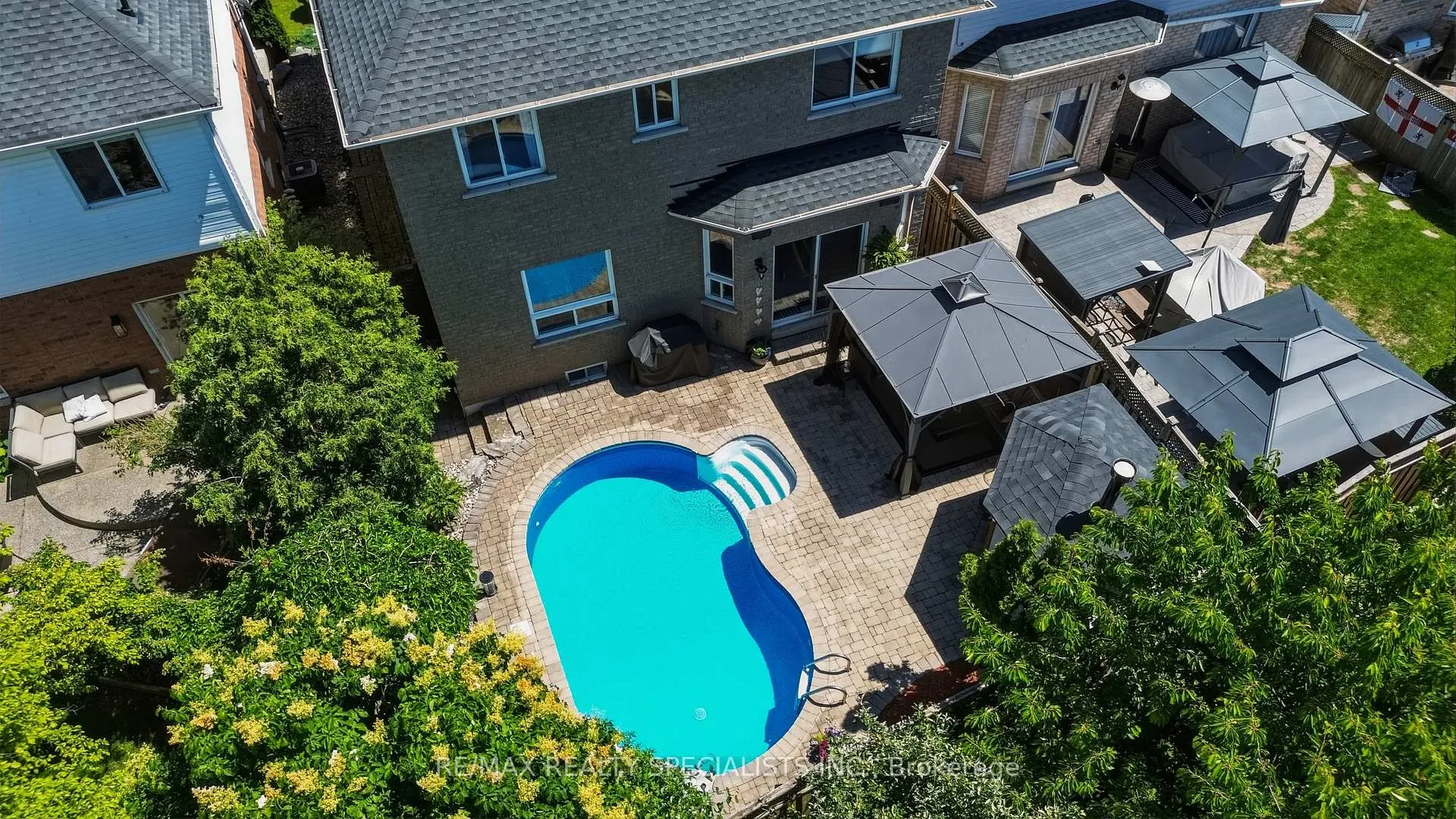 Photo 42 of 212 Ellis Crescent, Milton, Dempsey — HOMEH