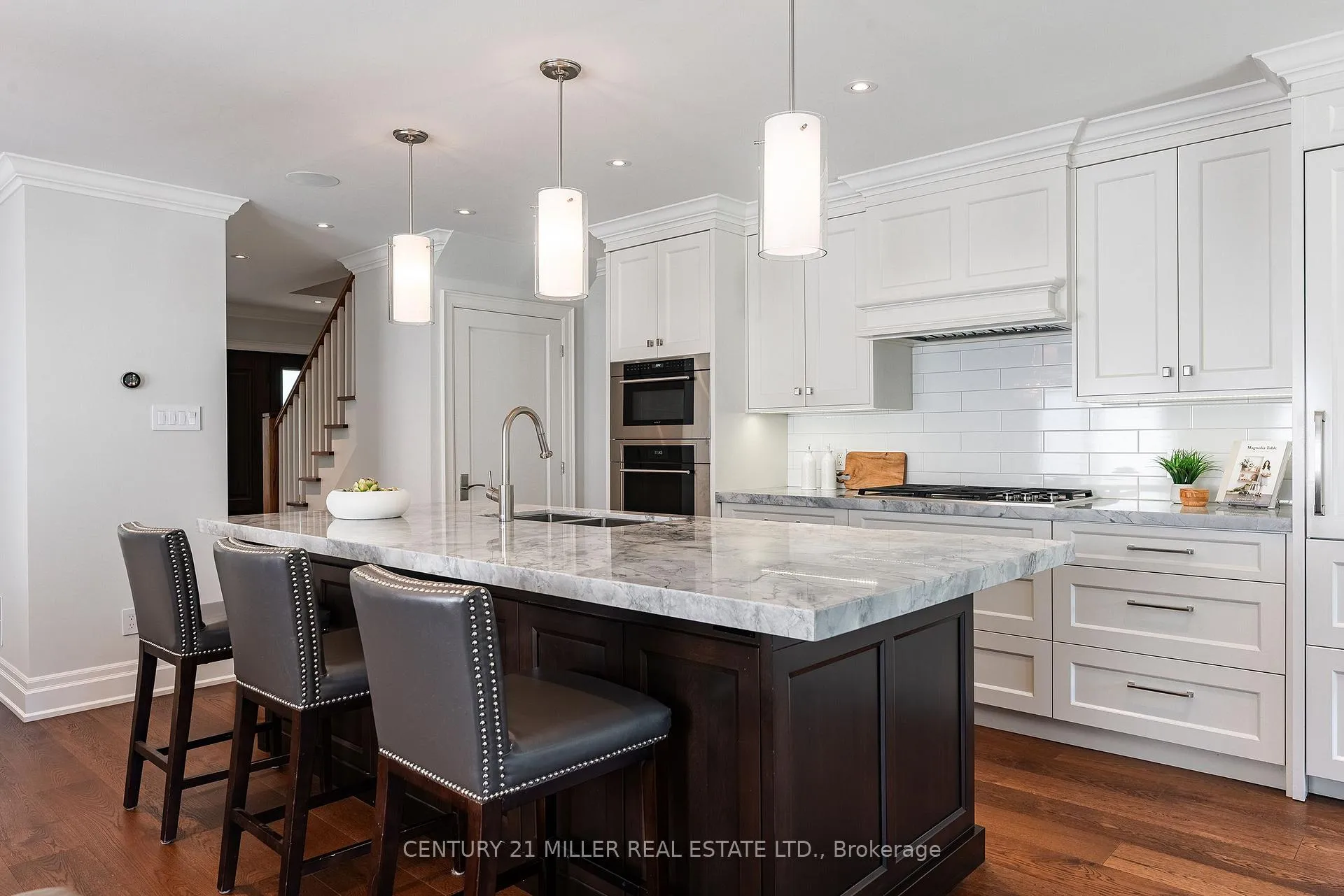 Photo 8 of 27 Wilson Street, Oakville, Central — HOMEH