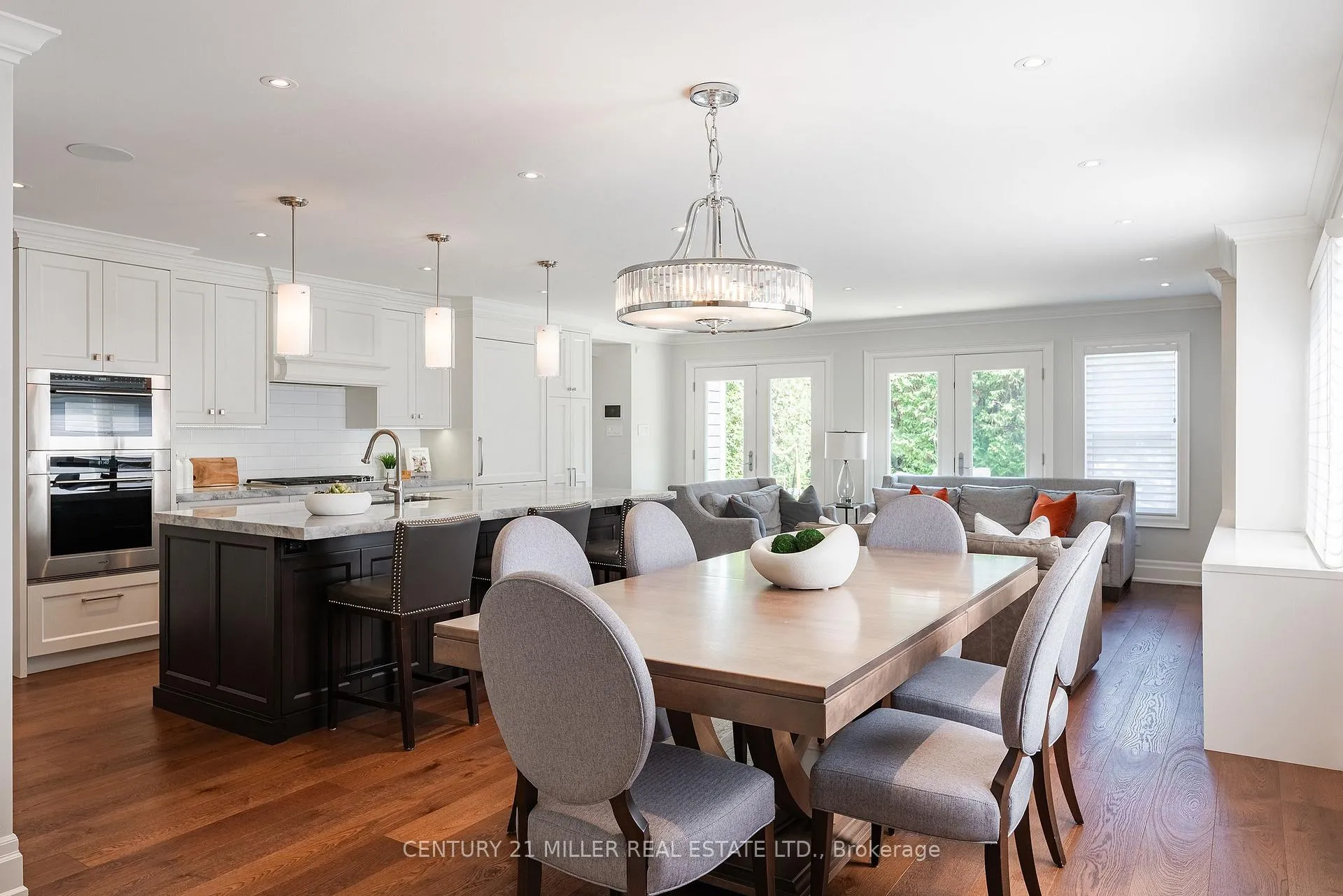 Photo 12 of 27 Wilson Street, Oakville, Central — HOMEH