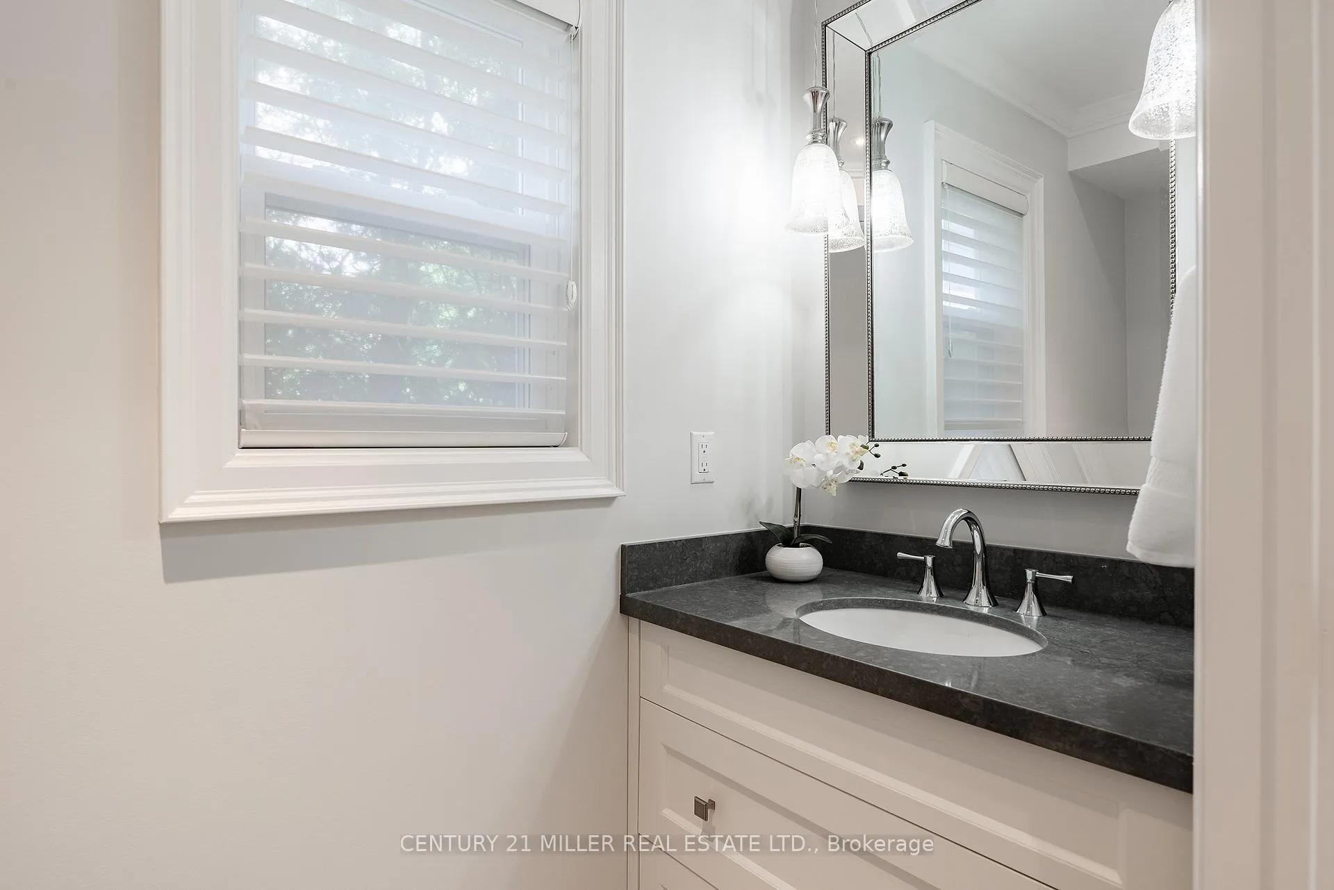 Photo 19 of 27 Wilson Street, Oakville, Central — HOMEH