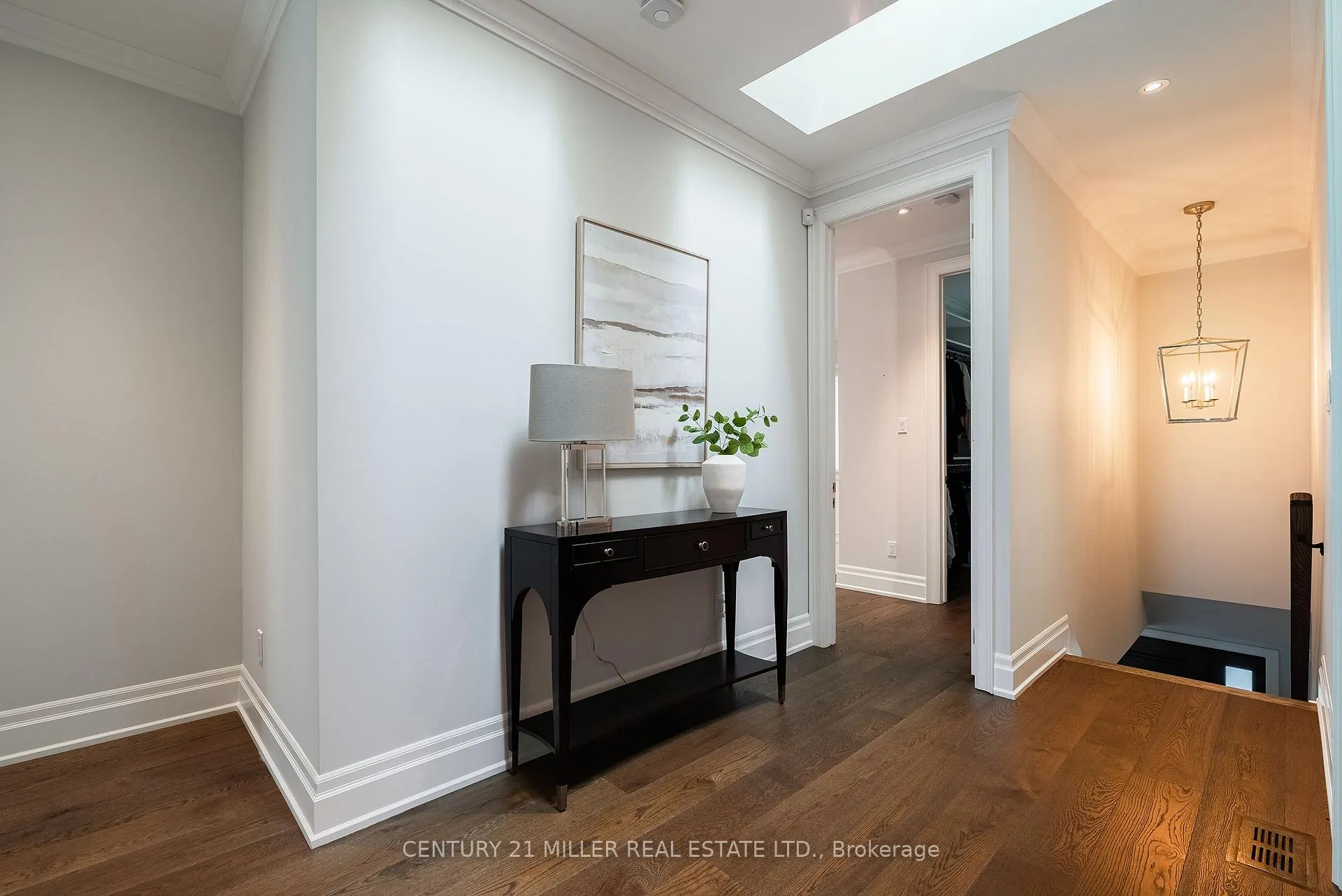 Photo 20 of 27 Wilson Street, Oakville, Central — HOMEH
