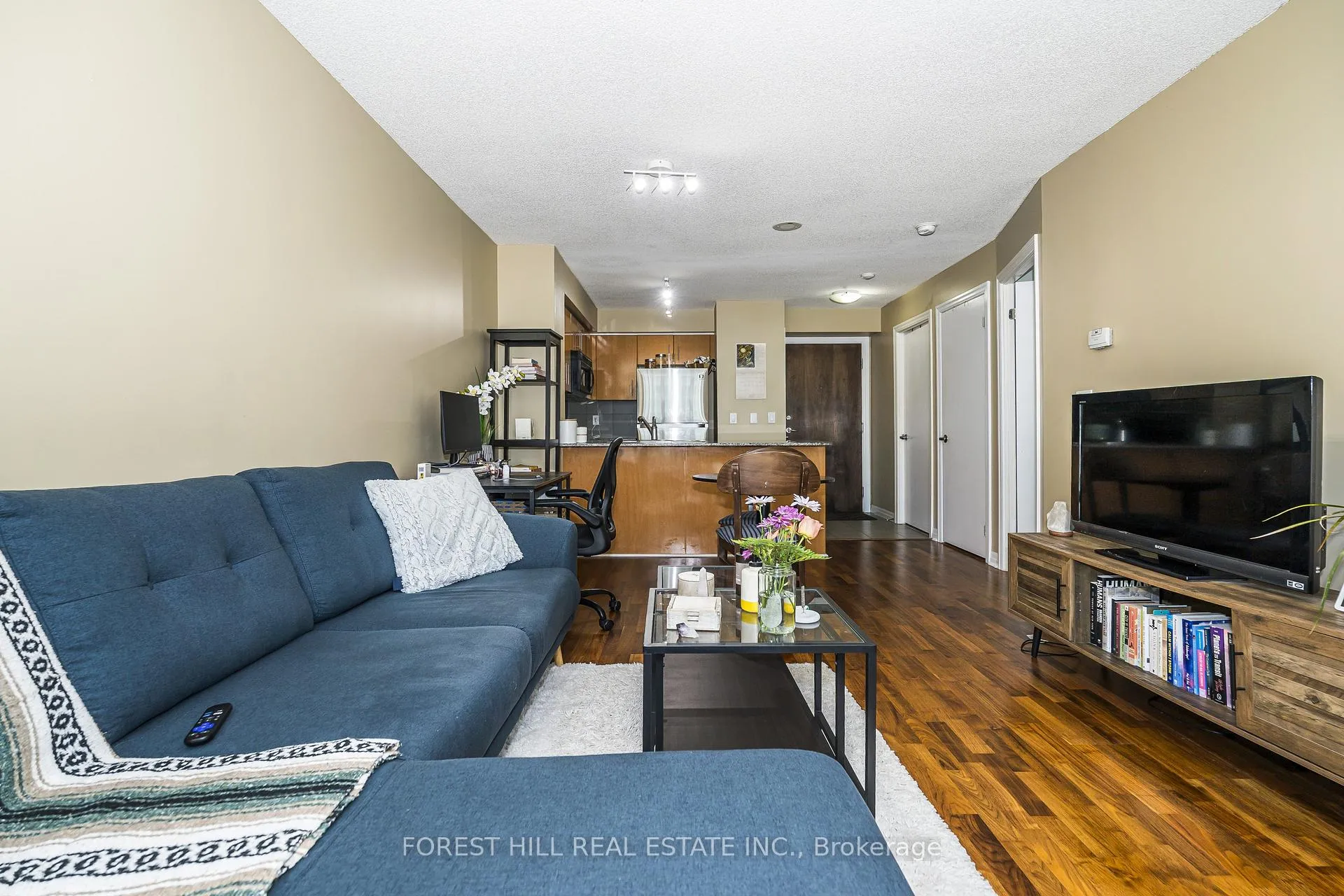 Photo 9 of Unit 604, 16 Yonge Street, Toronto, Waterfront Communities — HOMEH