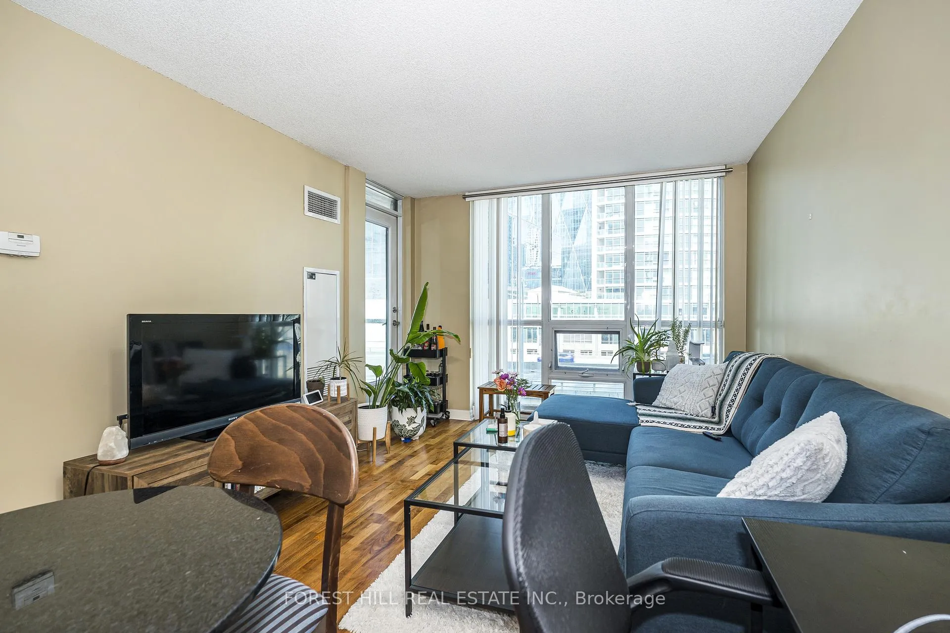 Photo 11 of Unit 604, 16 Yonge Street, Toronto, Waterfront Communities — HOMEH