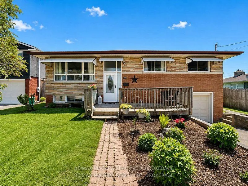 Photo 1 of 13 Ridgewood Avenue, Port Colborne, Sugarloaf — HOMEH
