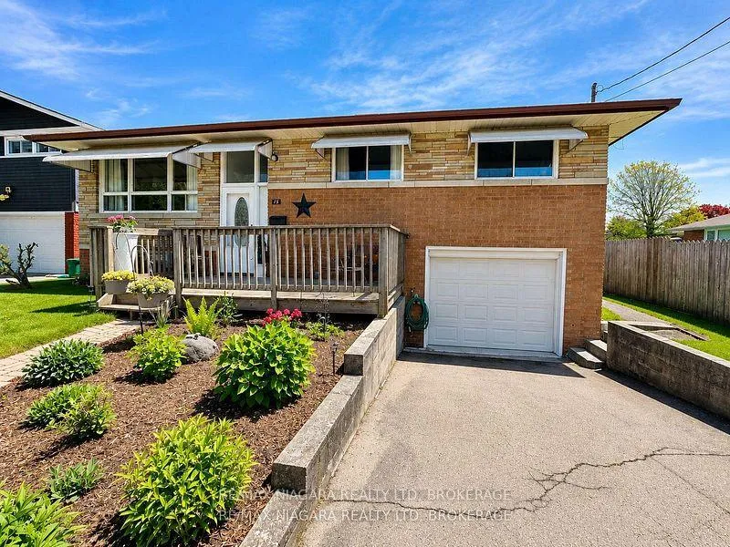 Photo 3 of 13 Ridgewood Avenue, Port Colborne, Sugarloaf — HOMEH
