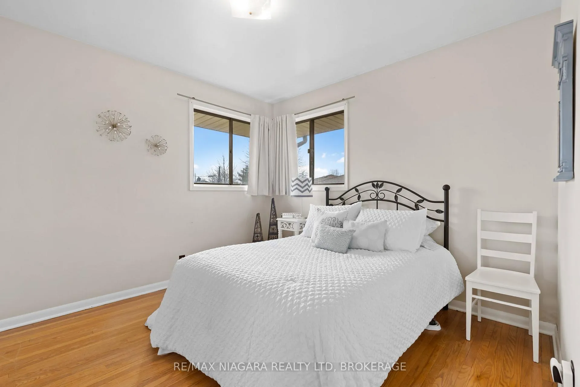 Photo 12 of 13 Ridgewood Avenue, Port Colborne, Sugarloaf — HOMEH