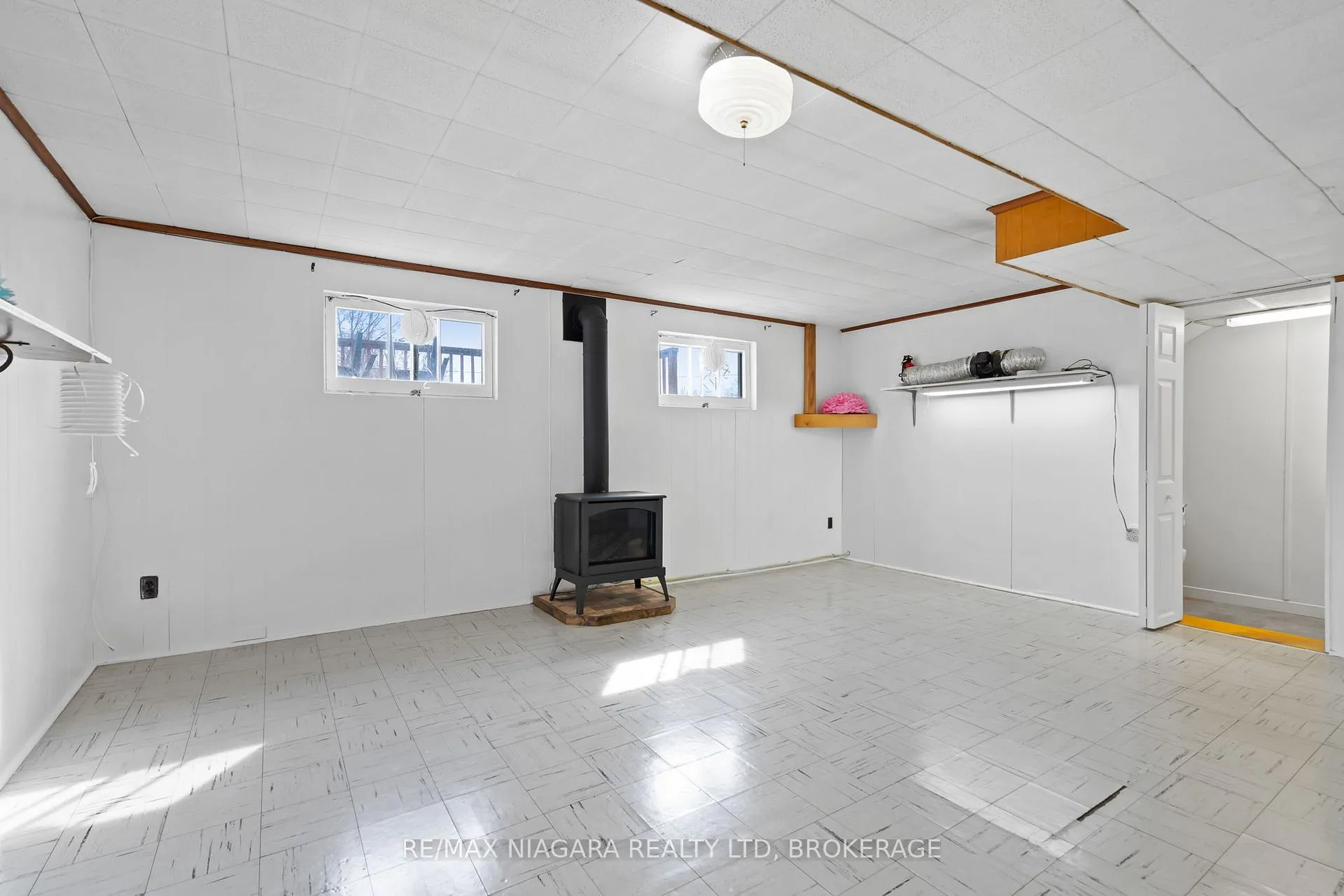Photo 21 of 13 Ridgewood Avenue, Port Colborne, Sugarloaf — HOMEH