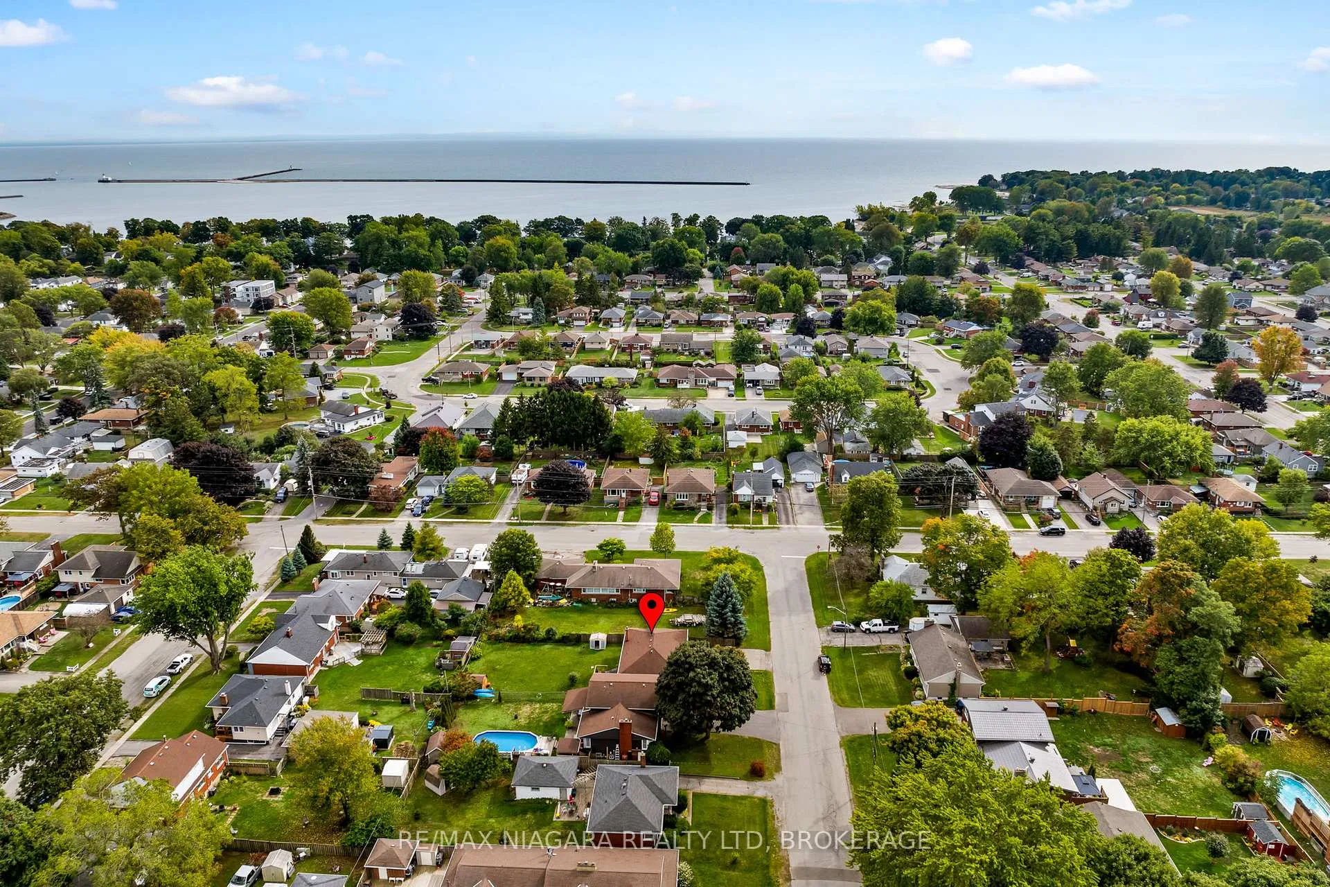 Photo 32 of 13 Ridgewood Avenue, Port Colborne, Sugarloaf — HOMEH