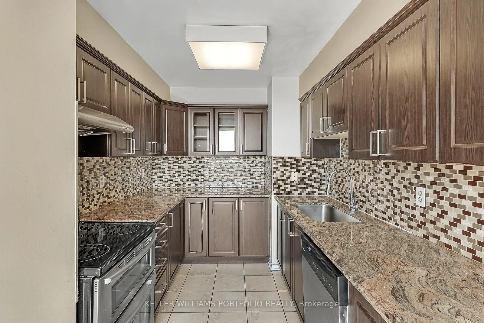 Photo 9 of Unit 1402, 400 Webb Drive, Mississauga, City Centre — HOMEH