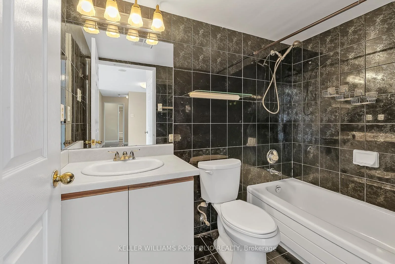 Photo 15 of Unit 1402, 400 Webb Drive, Mississauga, City Centre — HOMEH