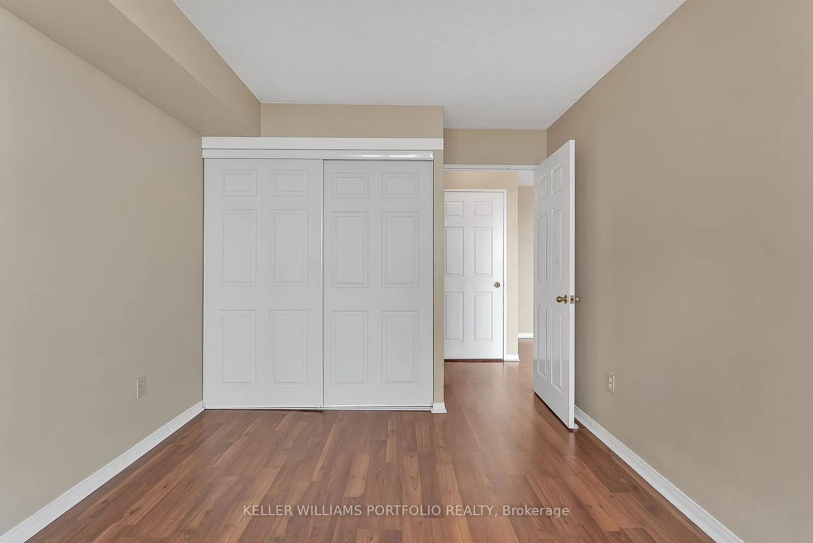 Photo 17 of Unit 1402, 400 Webb Drive, Mississauga, City Centre — HOMEH