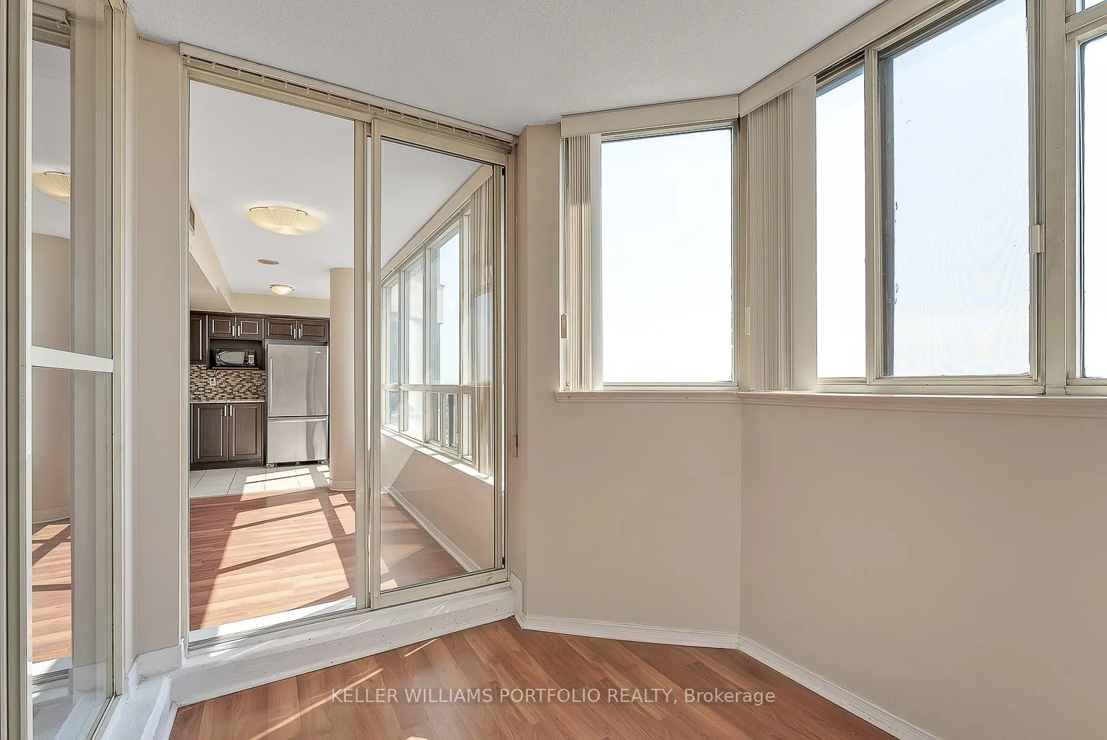 Photo 18 of Unit 1402, 400 Webb Drive, Mississauga, City Centre — HOMEH