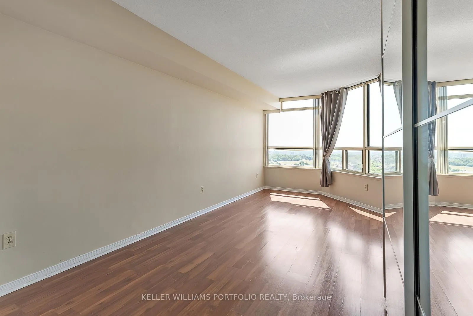 Photo 23 of Unit 1402, 400 Webb Drive, Mississauga, City Centre — HOMEH
