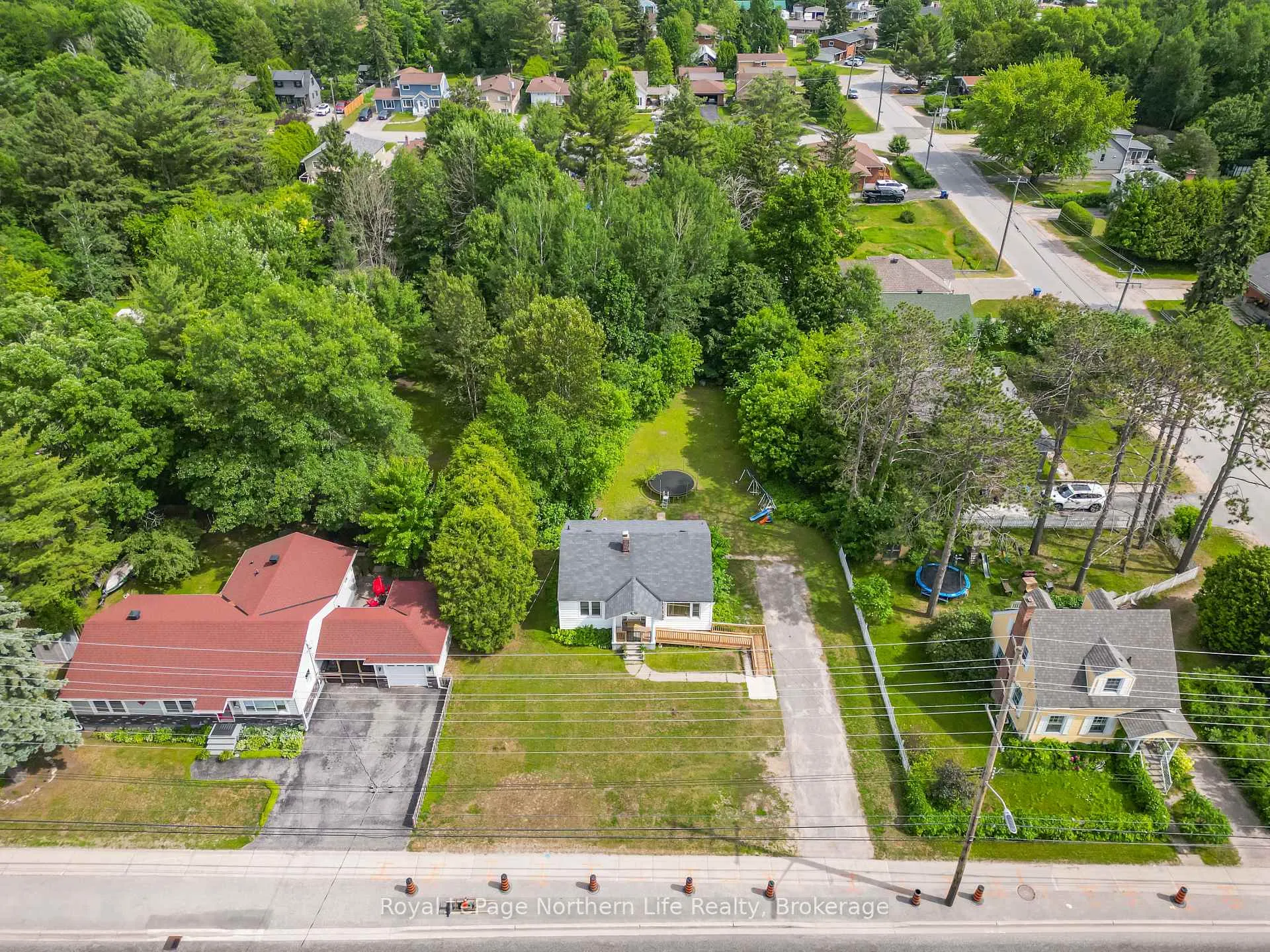 Photo 3 of 2361 Trout Lake Road, North Bay, Birchaven — HOMEH