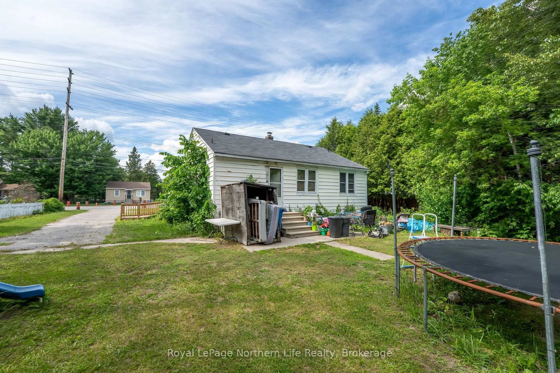 Photo 8 of 2361 Trout Lake Road, North Bay, Birchaven — HOMEH