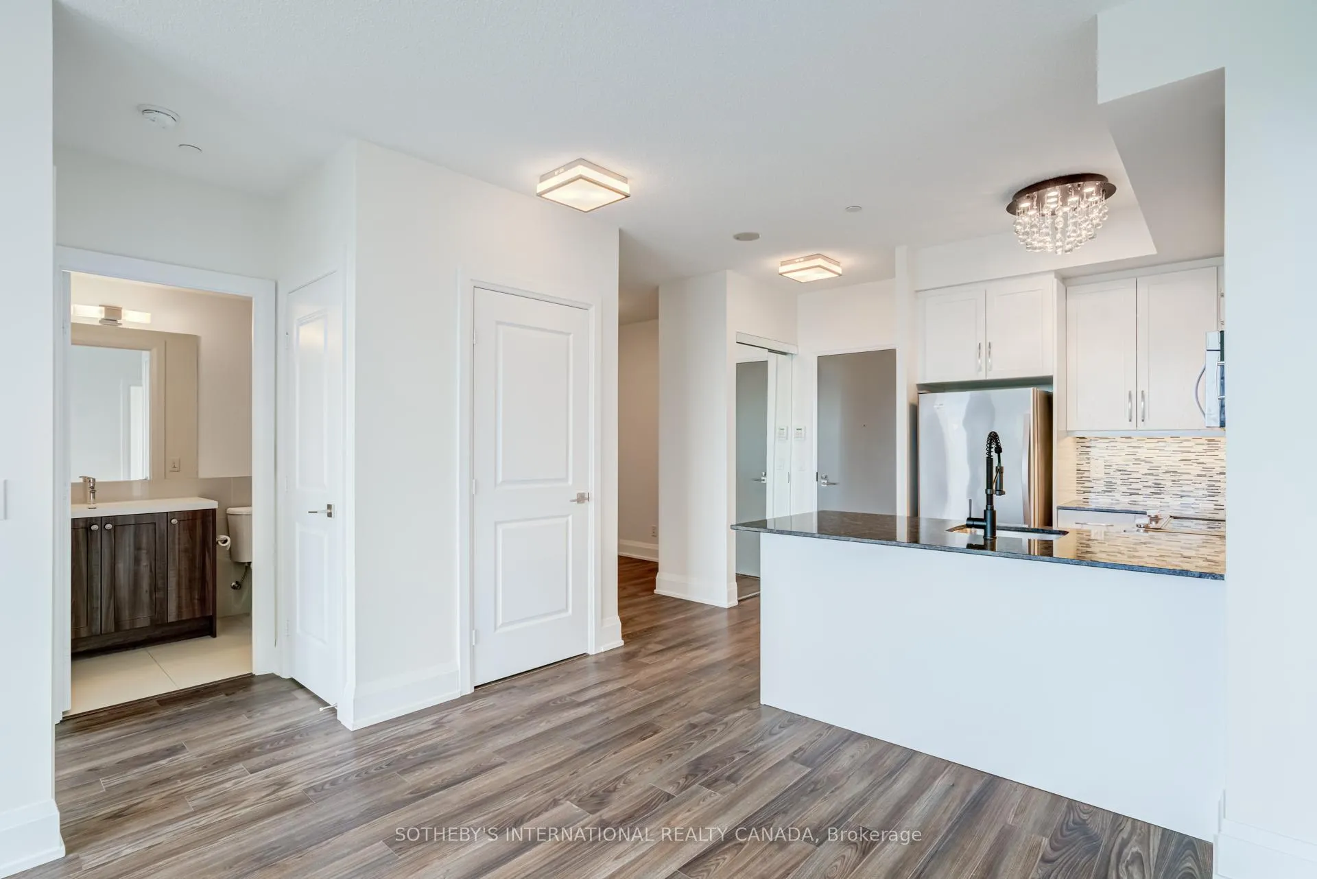 Photo 9 of Unit 1118, 1 Old Mill Drive, Toronto, High Park-Swansea — HOMEH