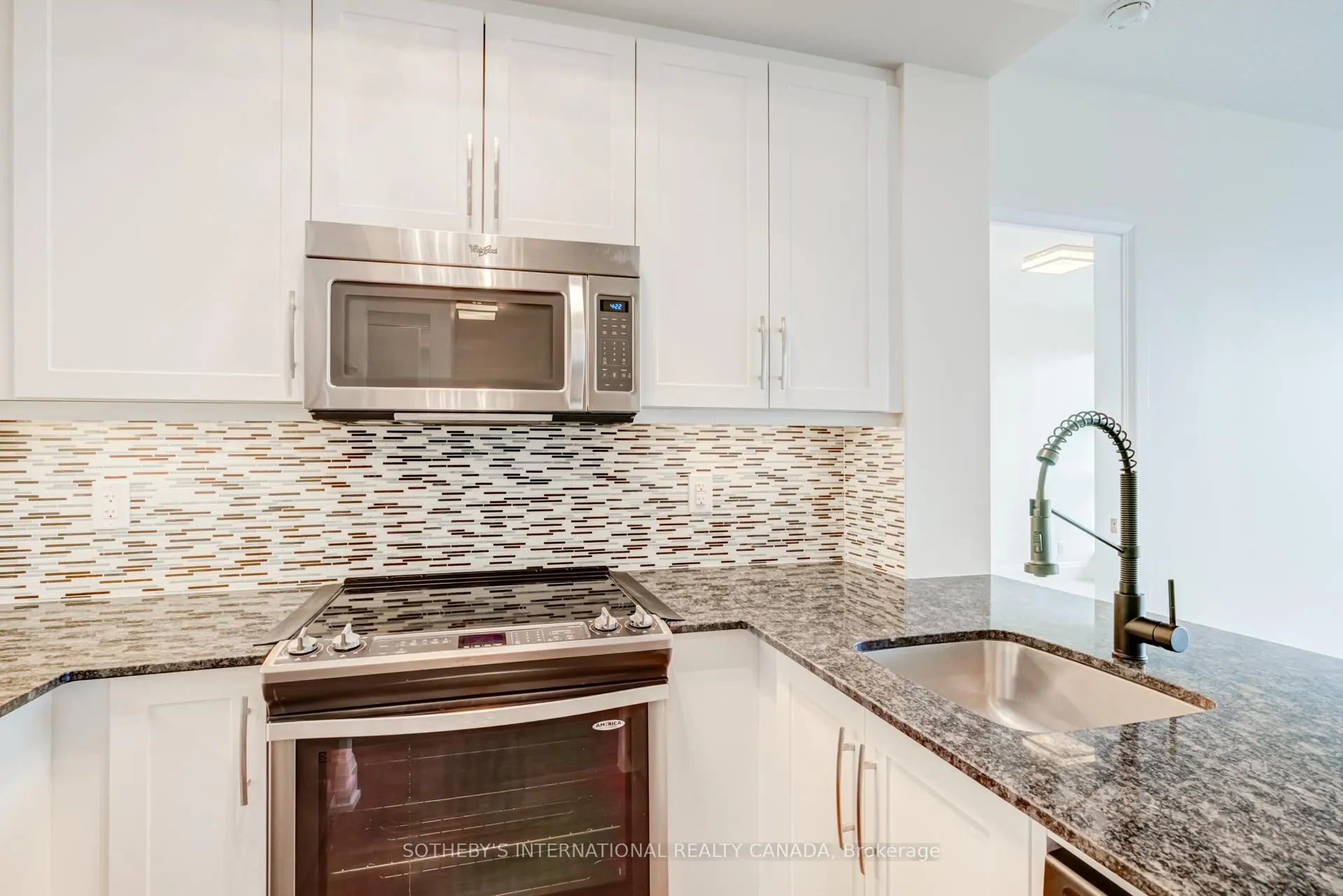 Photo 14 of Unit 1118, 1 Old Mill Drive, Toronto, High Park-Swansea — HOMEH