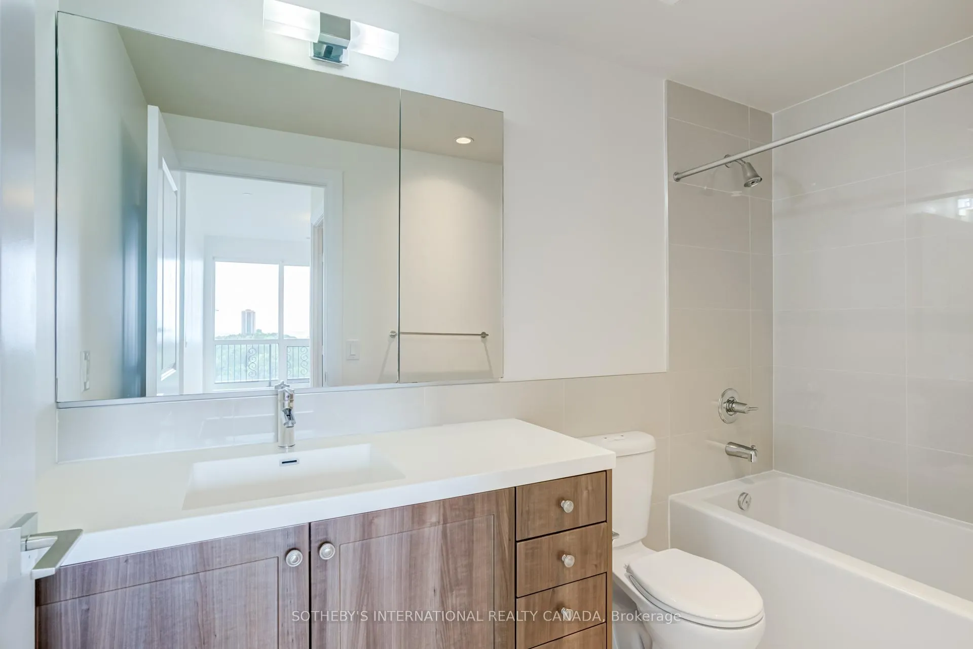 Photo 32 of Unit 1118, 1 Old Mill Drive, Toronto, High Park-Swansea — HOMEH