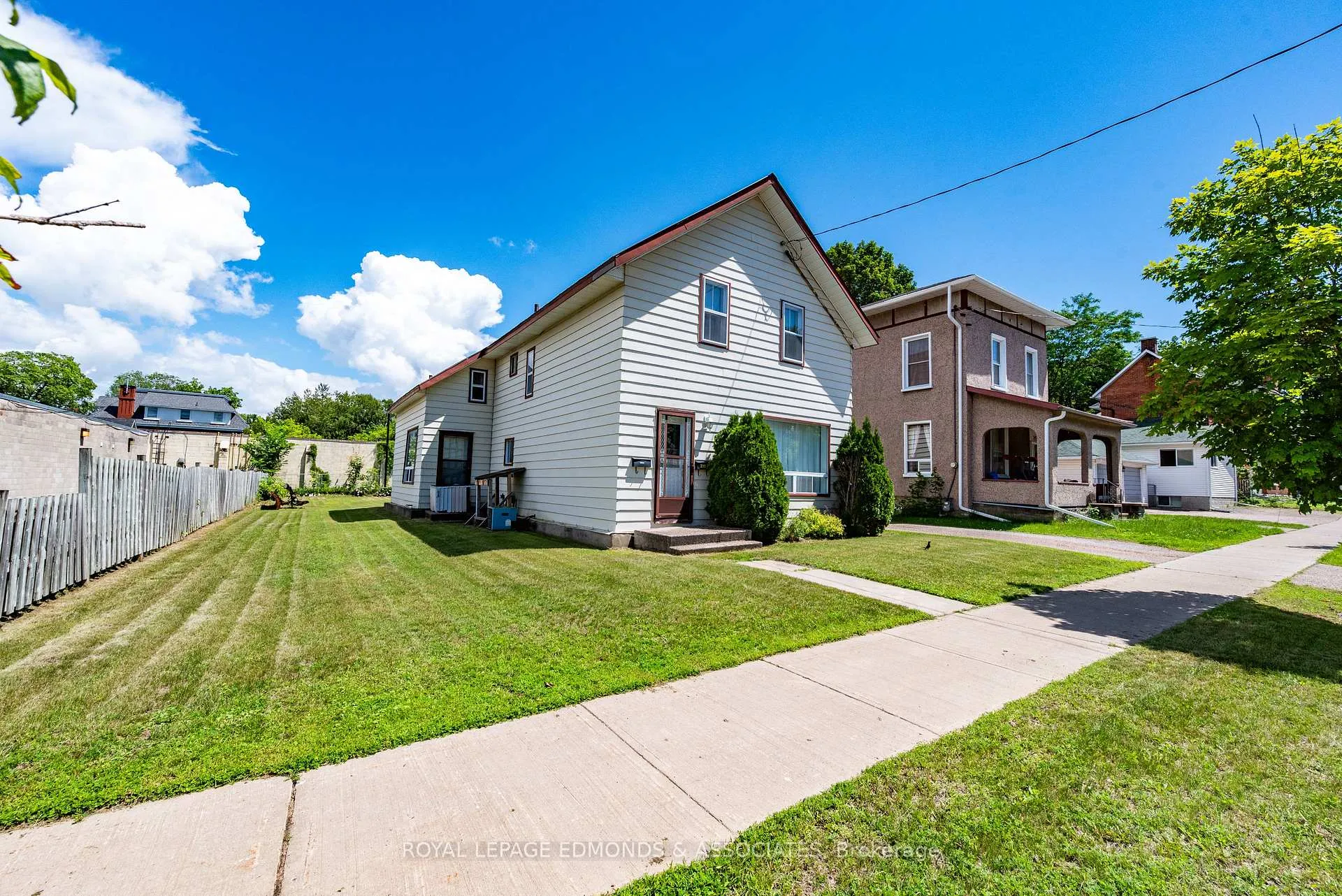 Photo 1 of 235 Munro Street, Pembroke, Pembroke — HOMEH