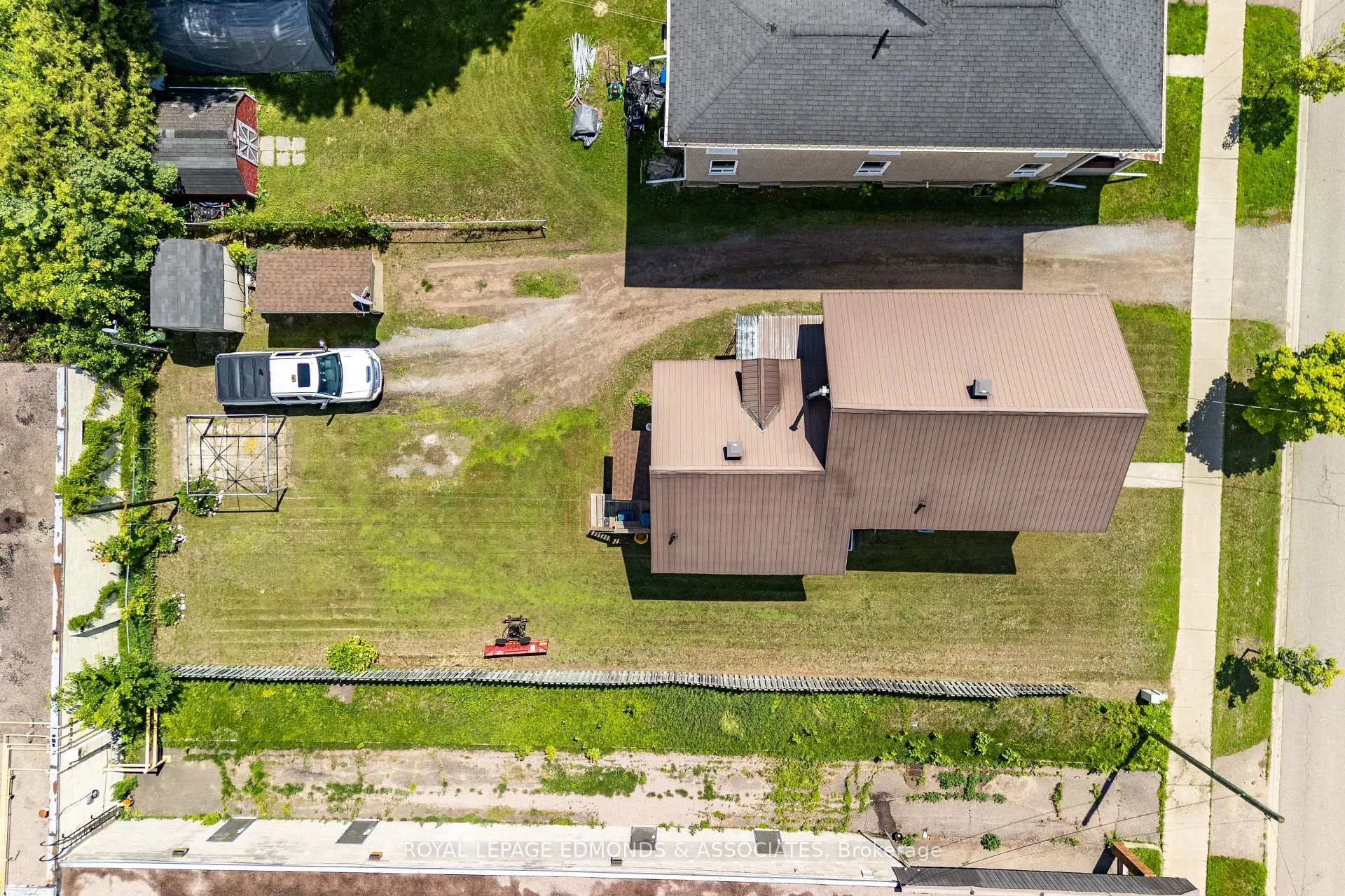 Photo 6 of 235 Munro Street, Pembroke, Pembroke — HOMEH