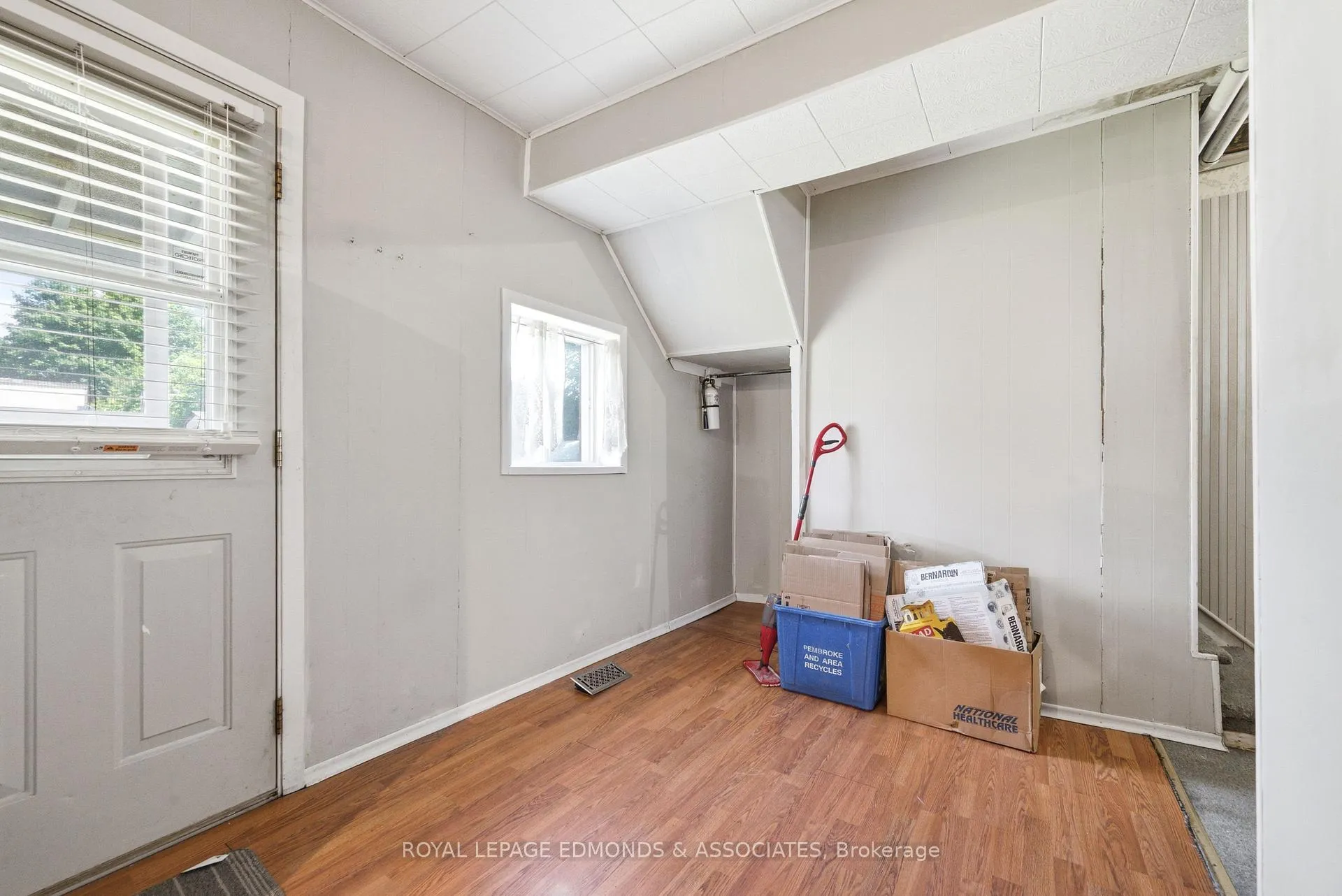 Photo 33 of 235 Munro Street, Pembroke, Pembroke — HOMEH