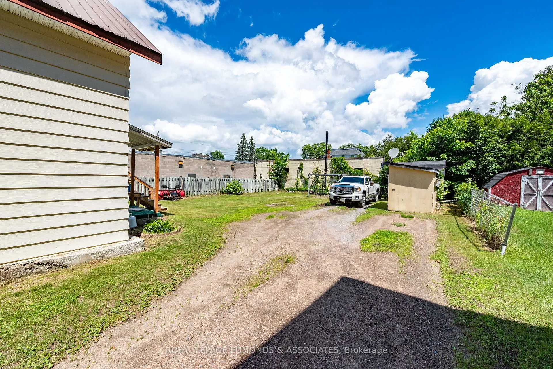 Photo 43 of 235 Munro Street, Pembroke, Pembroke — HOMEH