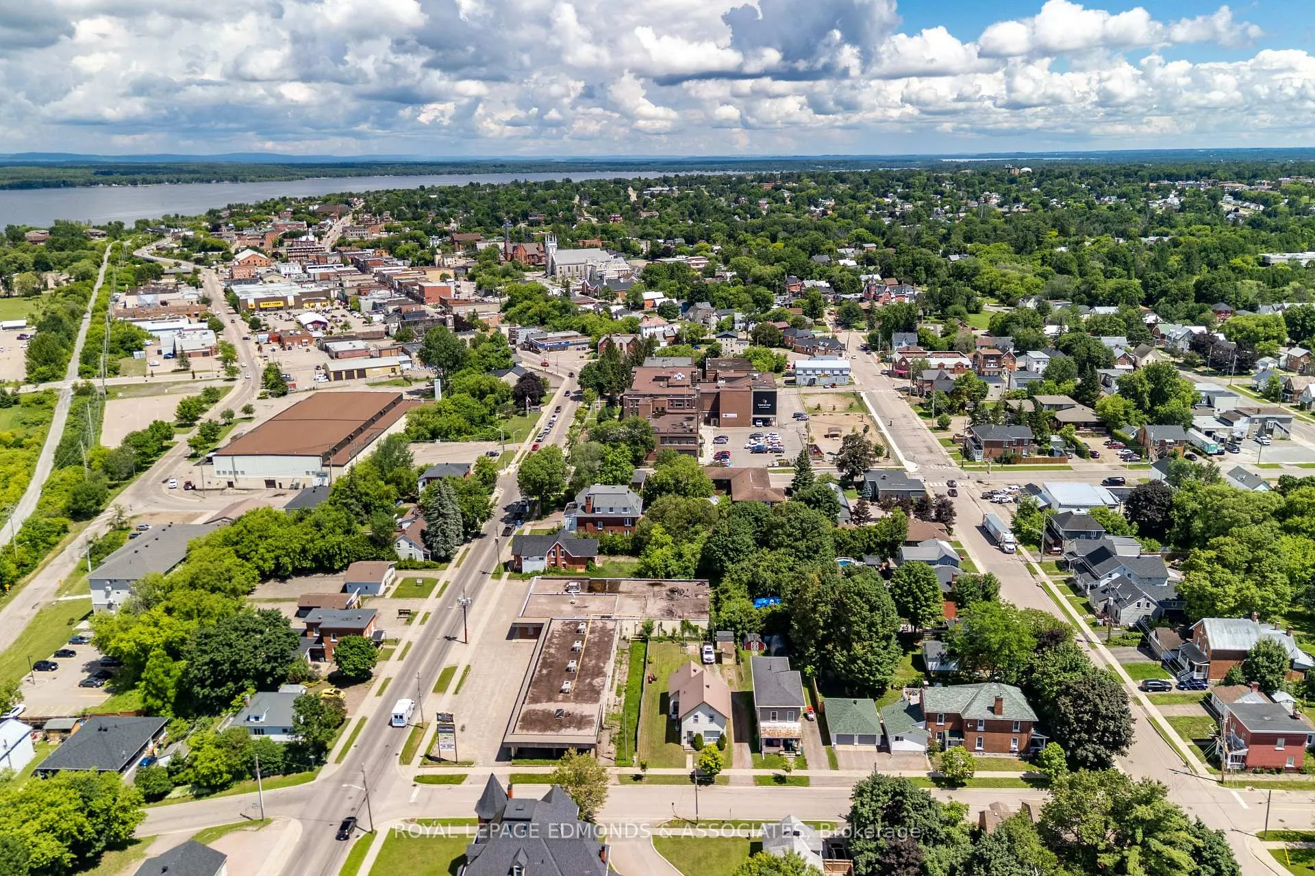 Photo 46 of 235 Munro Street, Pembroke, Pembroke — HOMEH