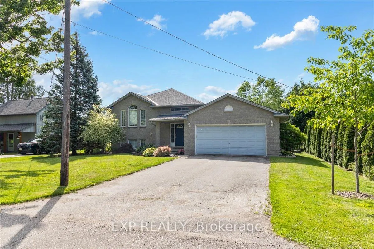 Photo 2 of 122 1/2 Railway Avenue, Middlesex Centre, Komoka — HOMEH