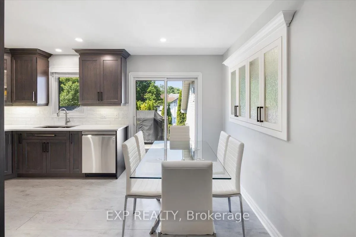 Photo 11 of 122 1/2 Railway Avenue, Middlesex Centre, Komoka — HOMEH