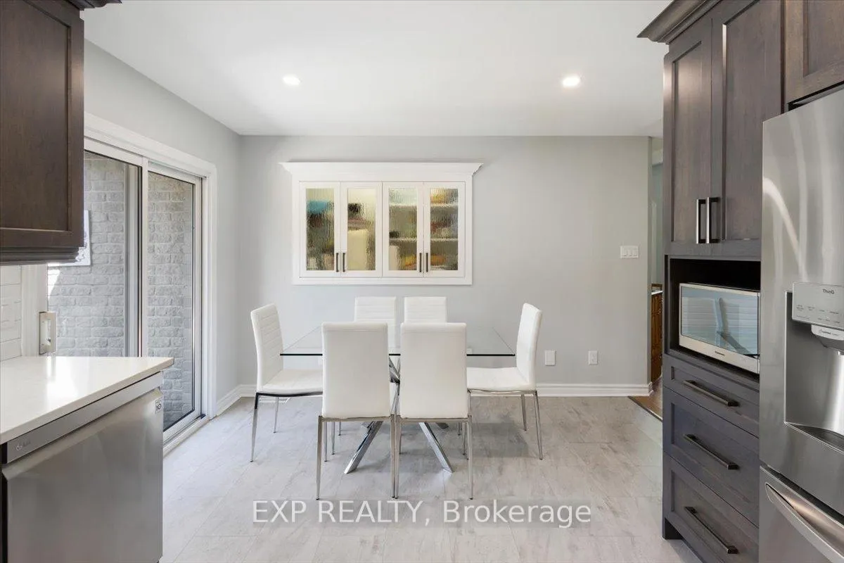 Photo 14 of 122 1/2 Railway Avenue, Middlesex Centre, Komoka — HOMEH