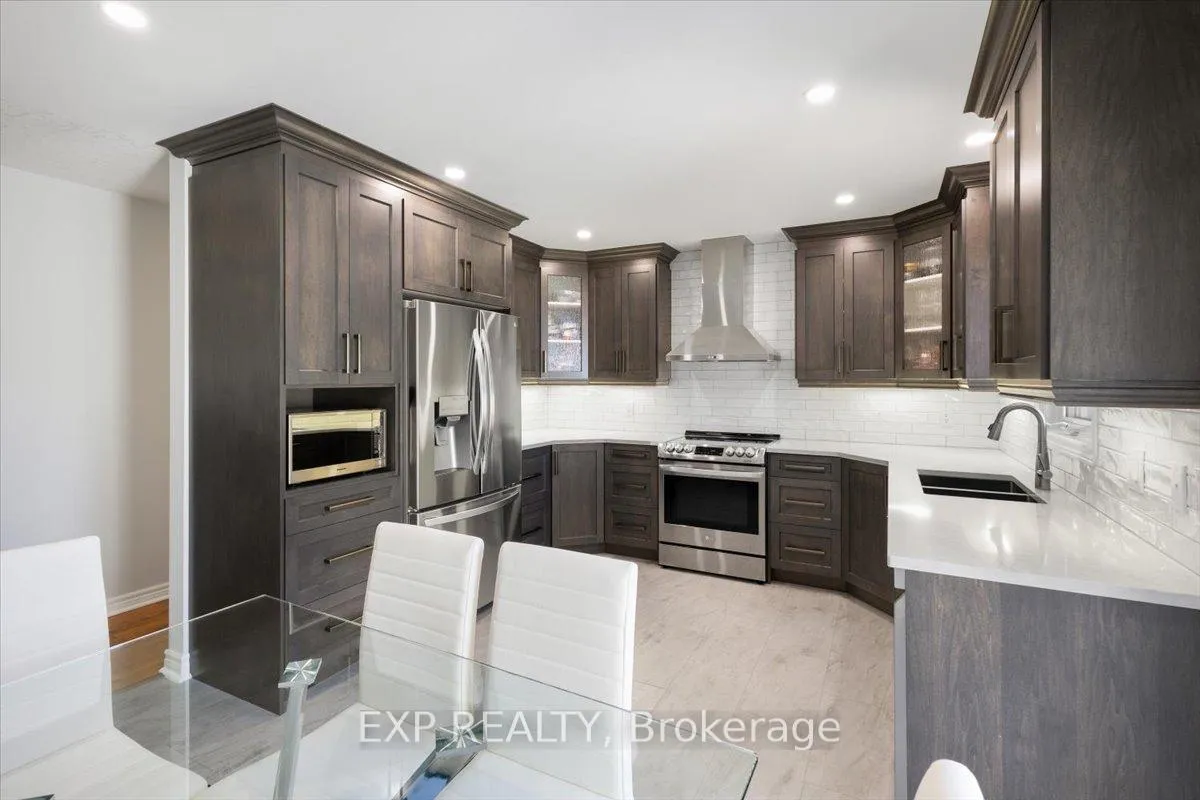Photo 15 of 122 1/2 Railway Avenue, Middlesex Centre, Komoka — HOMEH