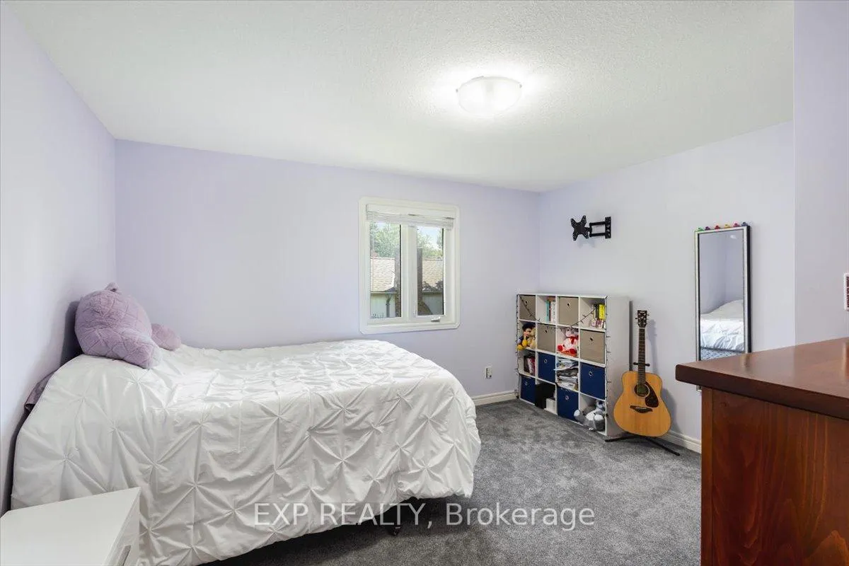 Photo 20 of 122 1/2 Railway Avenue, Middlesex Centre, Komoka — HOMEH