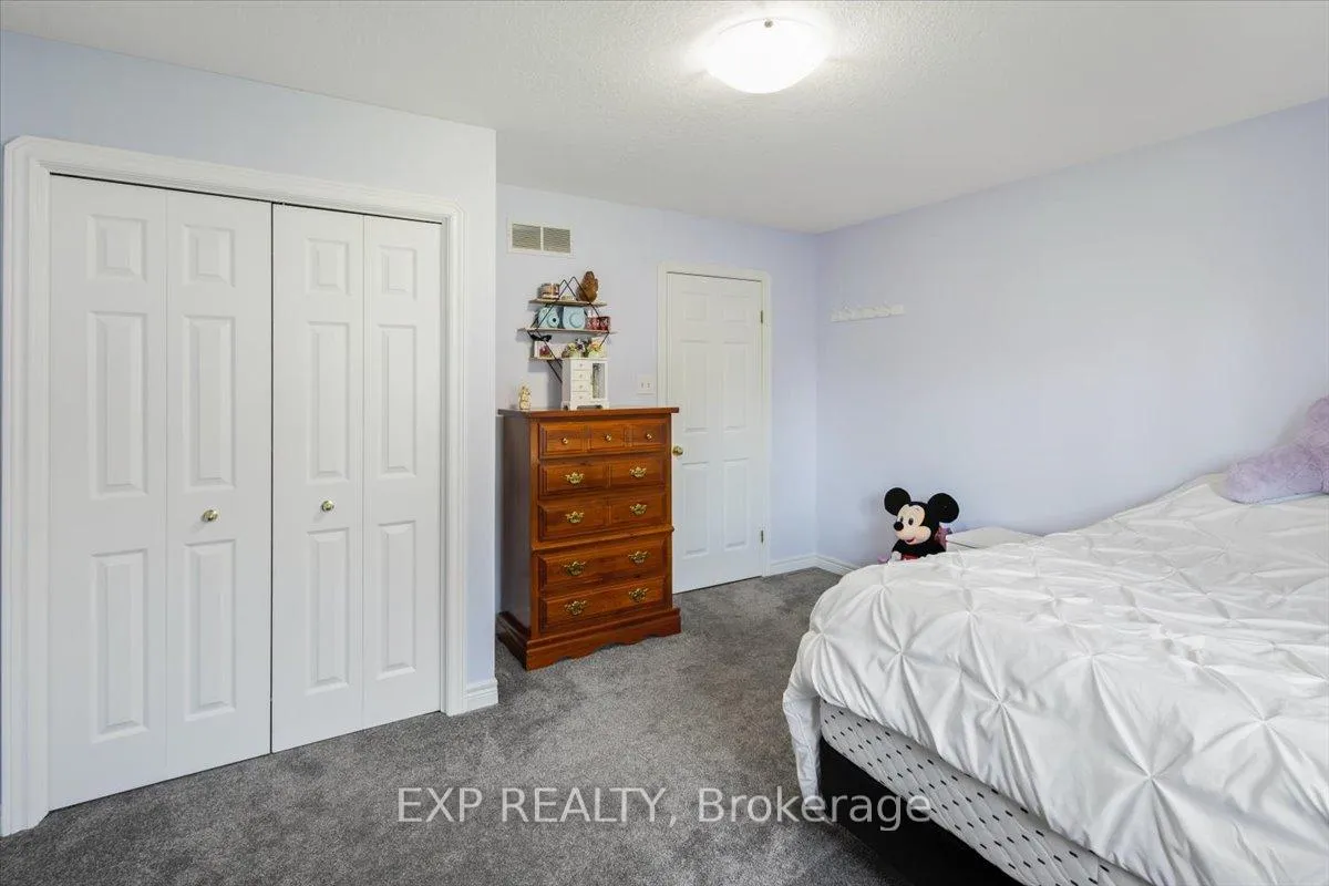 Photo 21 of 122 1/2 Railway Avenue, Middlesex Centre, Komoka — HOMEH
