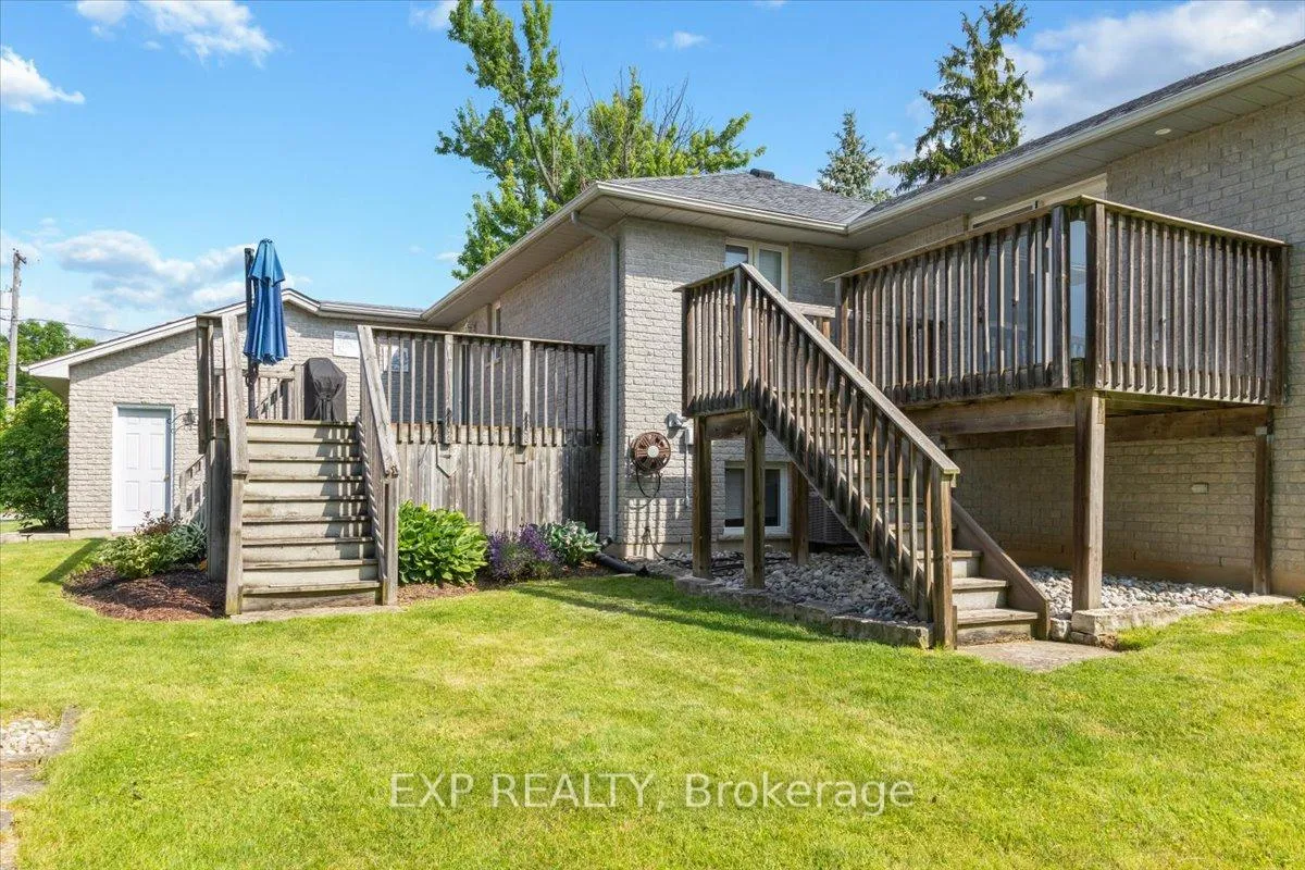 Photo 37 of 122 1/2 Railway Avenue, Middlesex Centre, Komoka — HOMEH