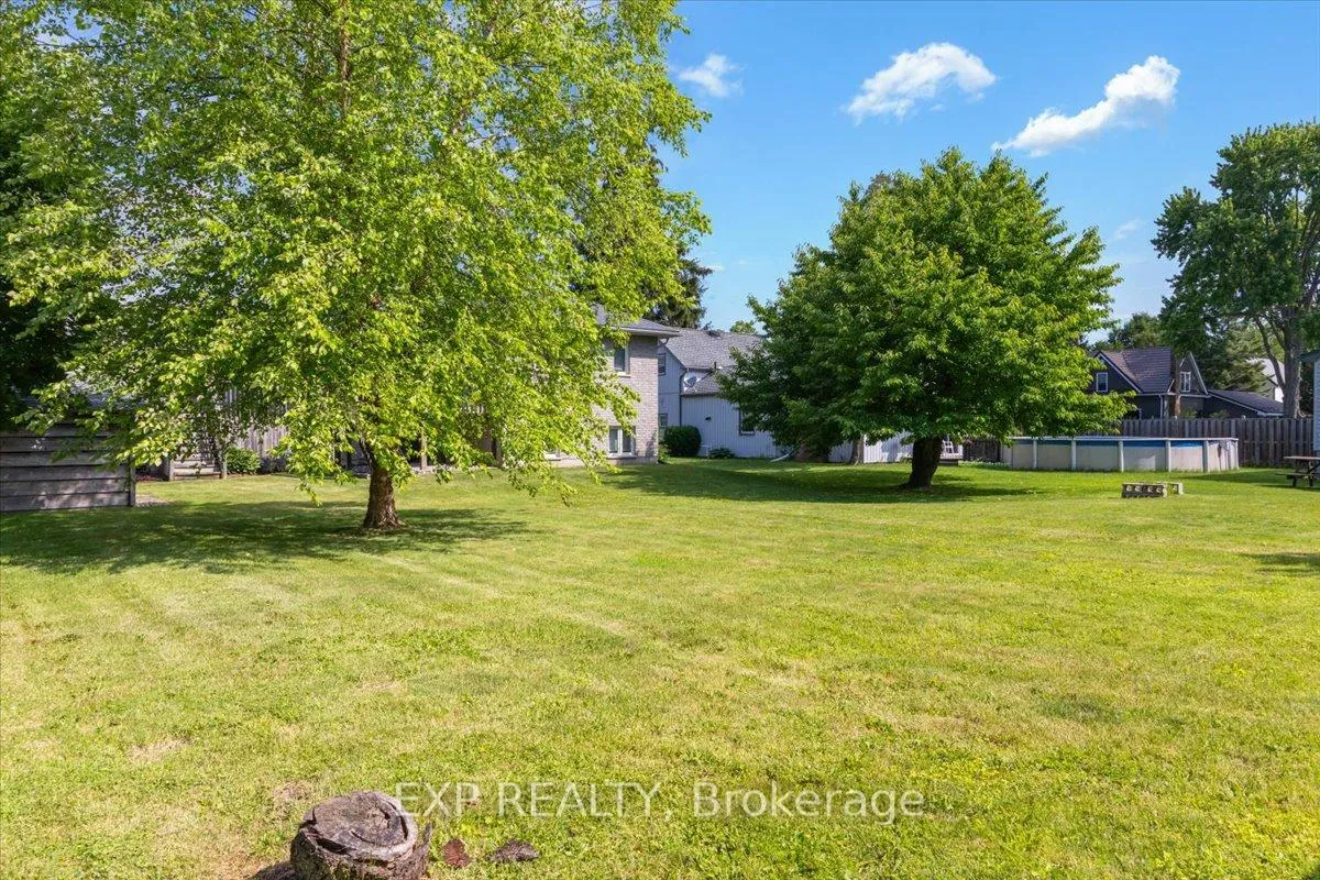 Photo 42 of 122 1/2 Railway Avenue, Middlesex Centre, Komoka — HOMEH