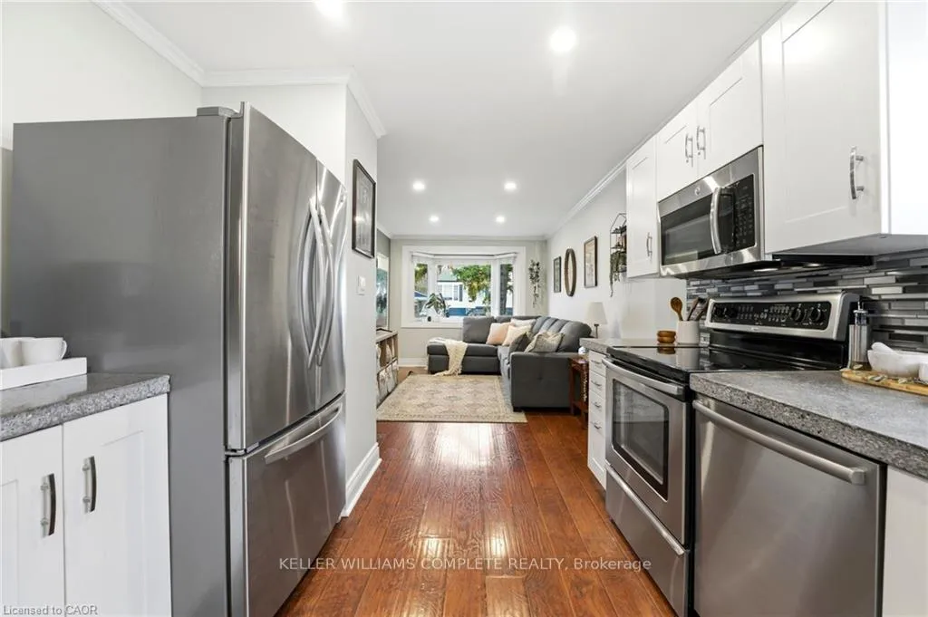 Photo 6 of 547 Cochrane Road, Hamilton, Rosedale — HOMEH