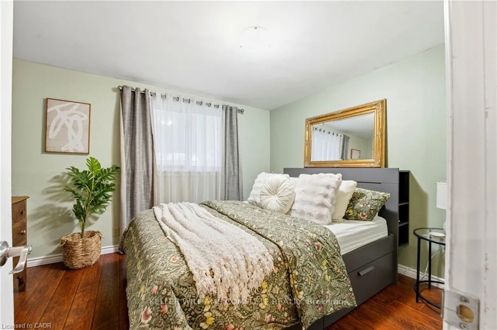 Photo 10 of 547 Cochrane Road, Hamilton, Rosedale — HOMEH
