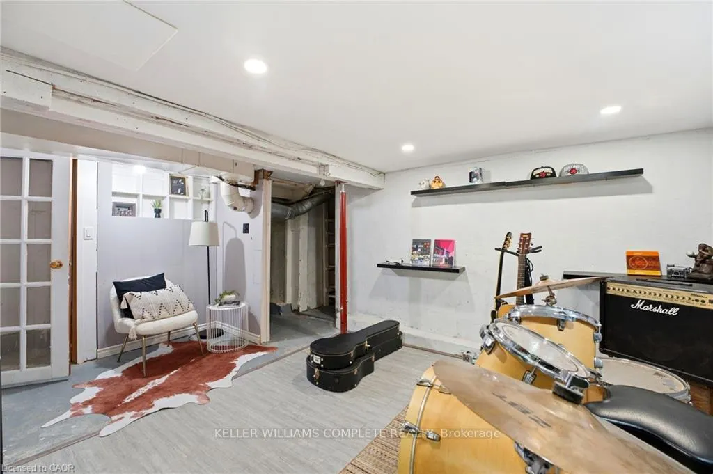 Photo 14 of 547 Cochrane Road, Hamilton, Rosedale — HOMEH
