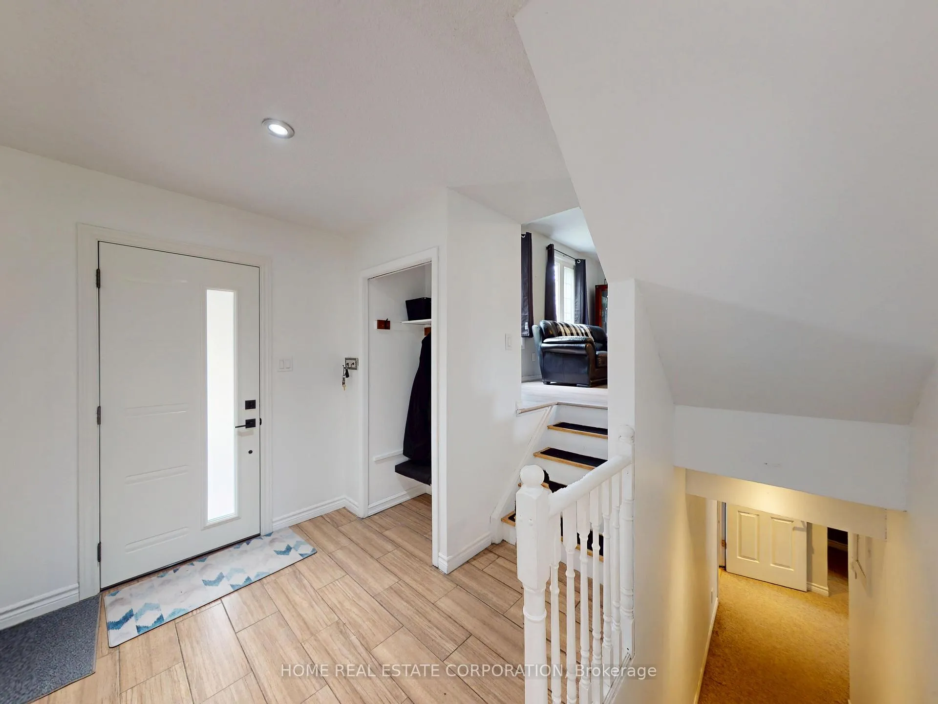 Photo 4 of 111 Diane Drive, Orangeville — HOMEH