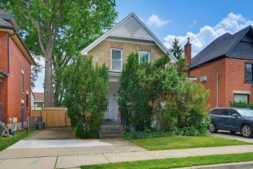 Photo 3 of 243 Tecumseh Avenue E, London, South F — HOMEH