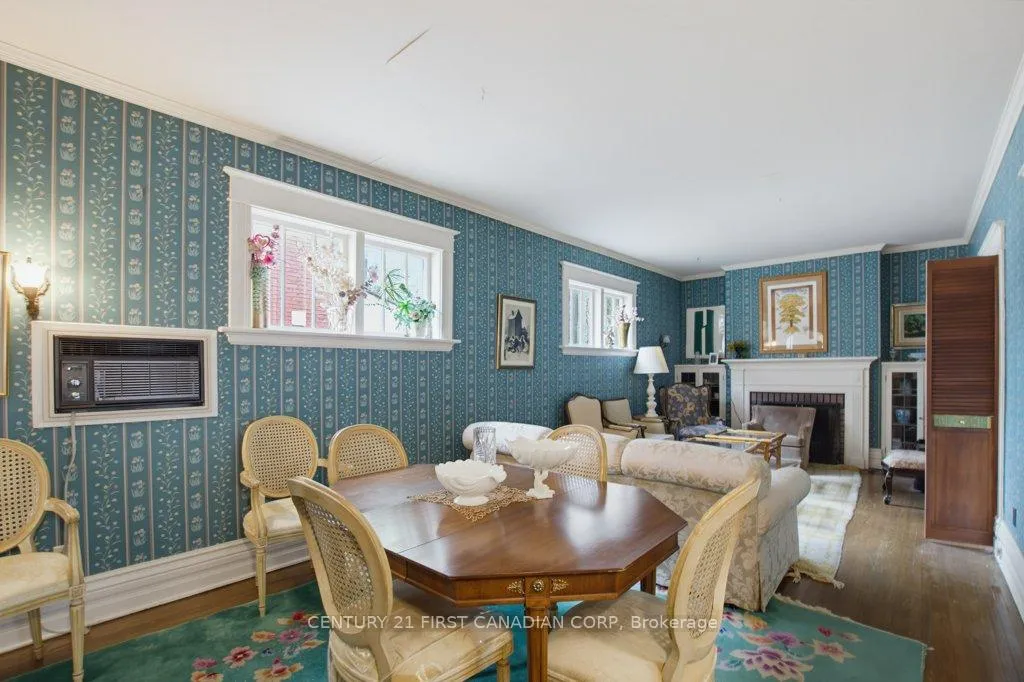 Photo 11 of 243 Tecumseh Avenue E, London, South F — HOMEH