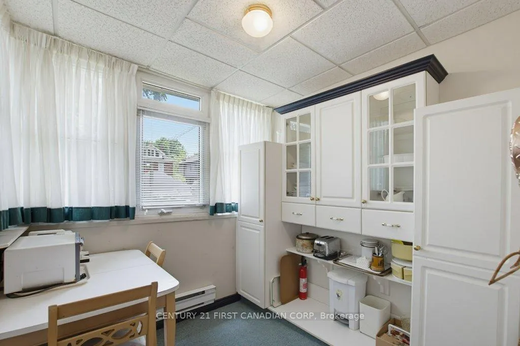 Photo 22 of 243 Tecumseh Avenue E, London, South F — HOMEH