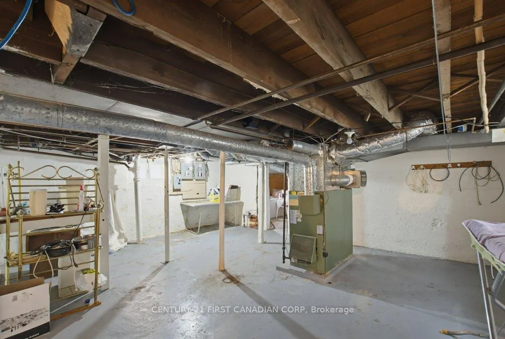Photo 32 of 243 Tecumseh Avenue E, London, South F — HOMEH