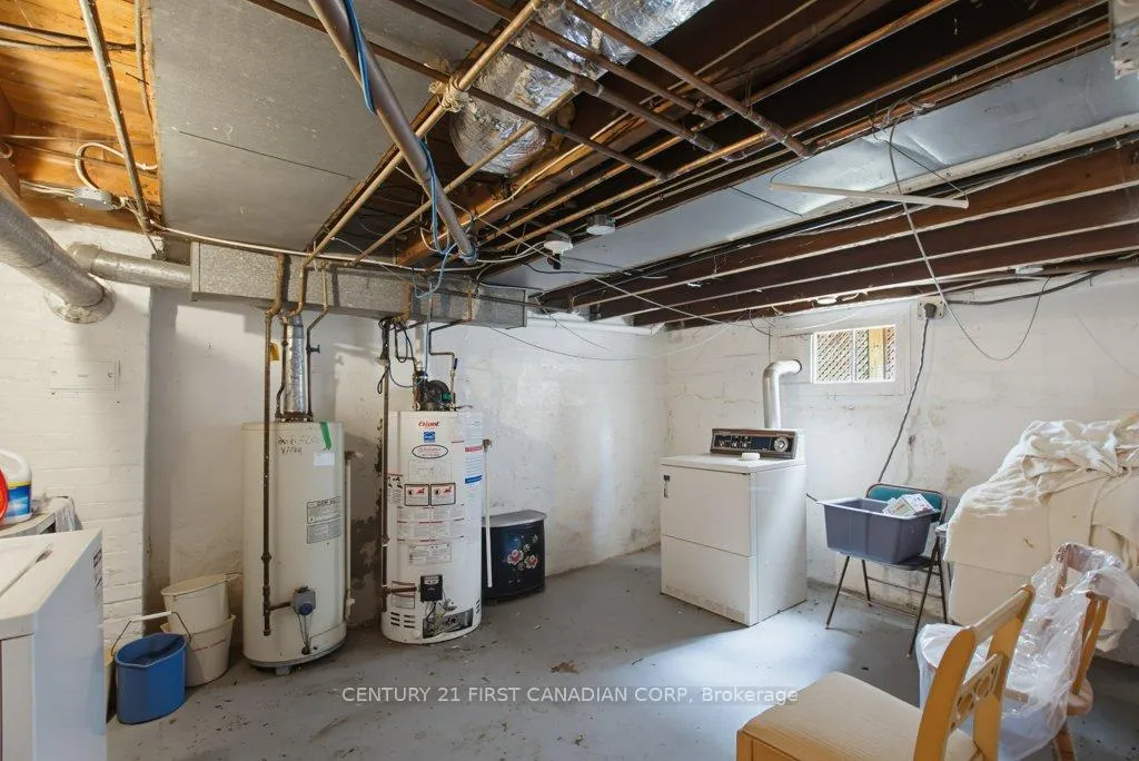 Photo 34 of 243 Tecumseh Avenue E, London, South F — HOMEH
