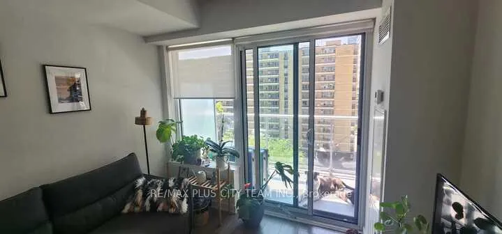 Photo 10 of Unit 705, 195 Redpath Avenue, Toronto, Mount Pleasant West — HOMEH