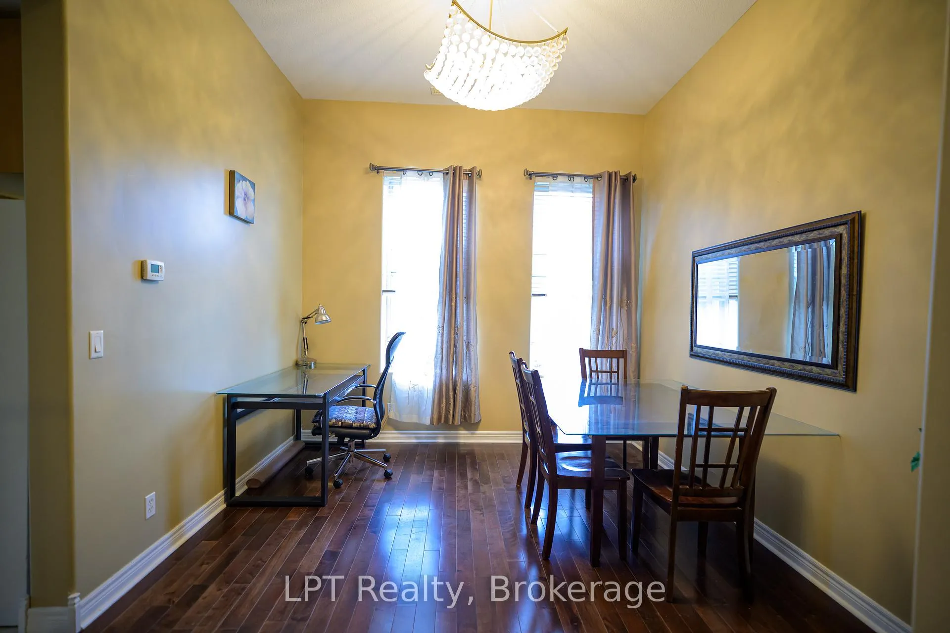 Photo 3 of Unit 302, 317 Queen Street, Chatham-Kent, Chatham — HOMEH